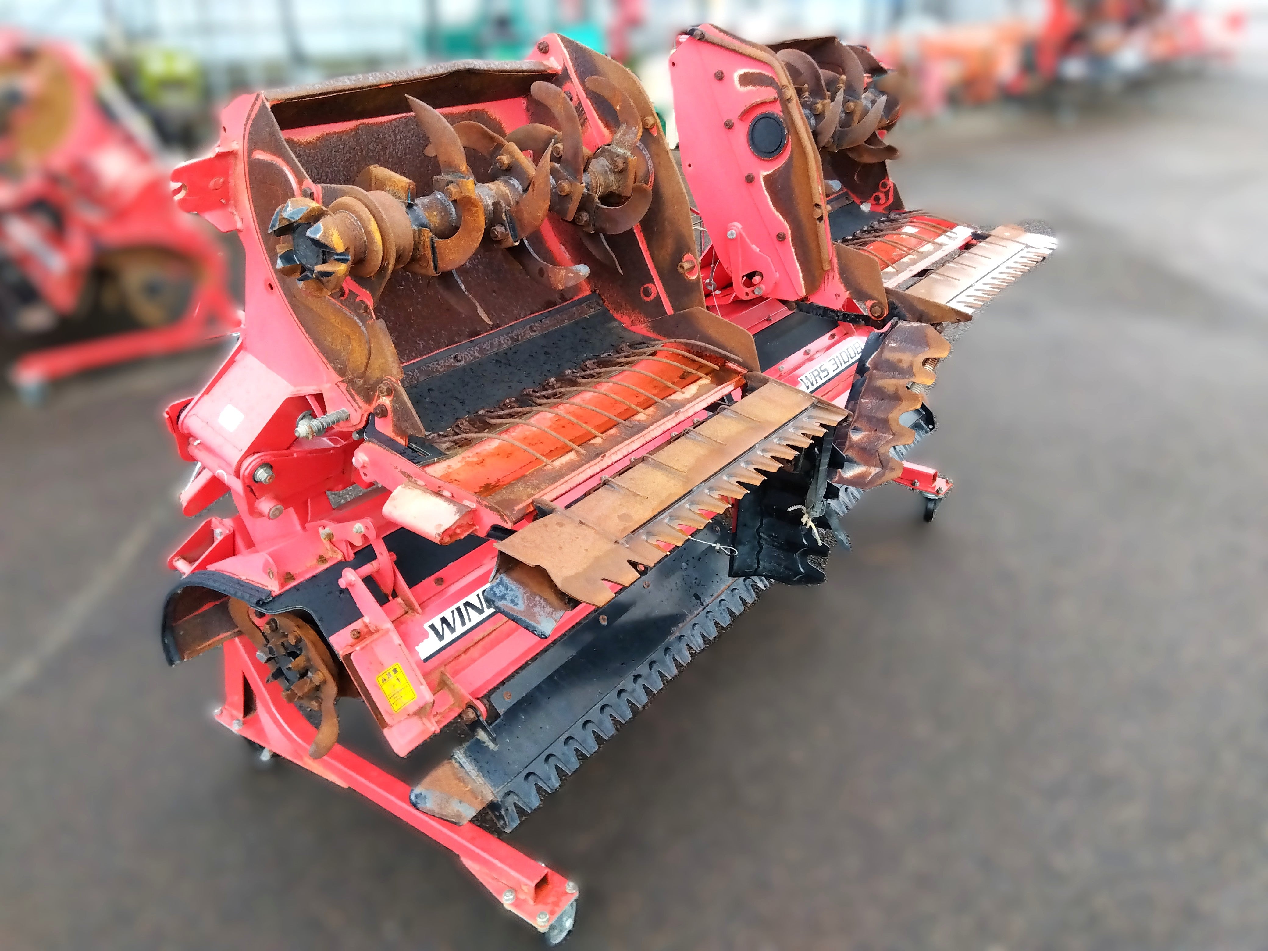 ﾊﾛｰ ｳｲﾝｸﾞﾊﾛｰ 代搔き ﾆﾌﾟﾛ ｺﾊﾞｼ ｻｻｷ ｸﾎﾞﾀ 三菱 ｲｾｷ ﾔﾝﾏｰ YANMAR EG65C NIPLO WMD5000N 5m代かき ウイングハロー - YouTube