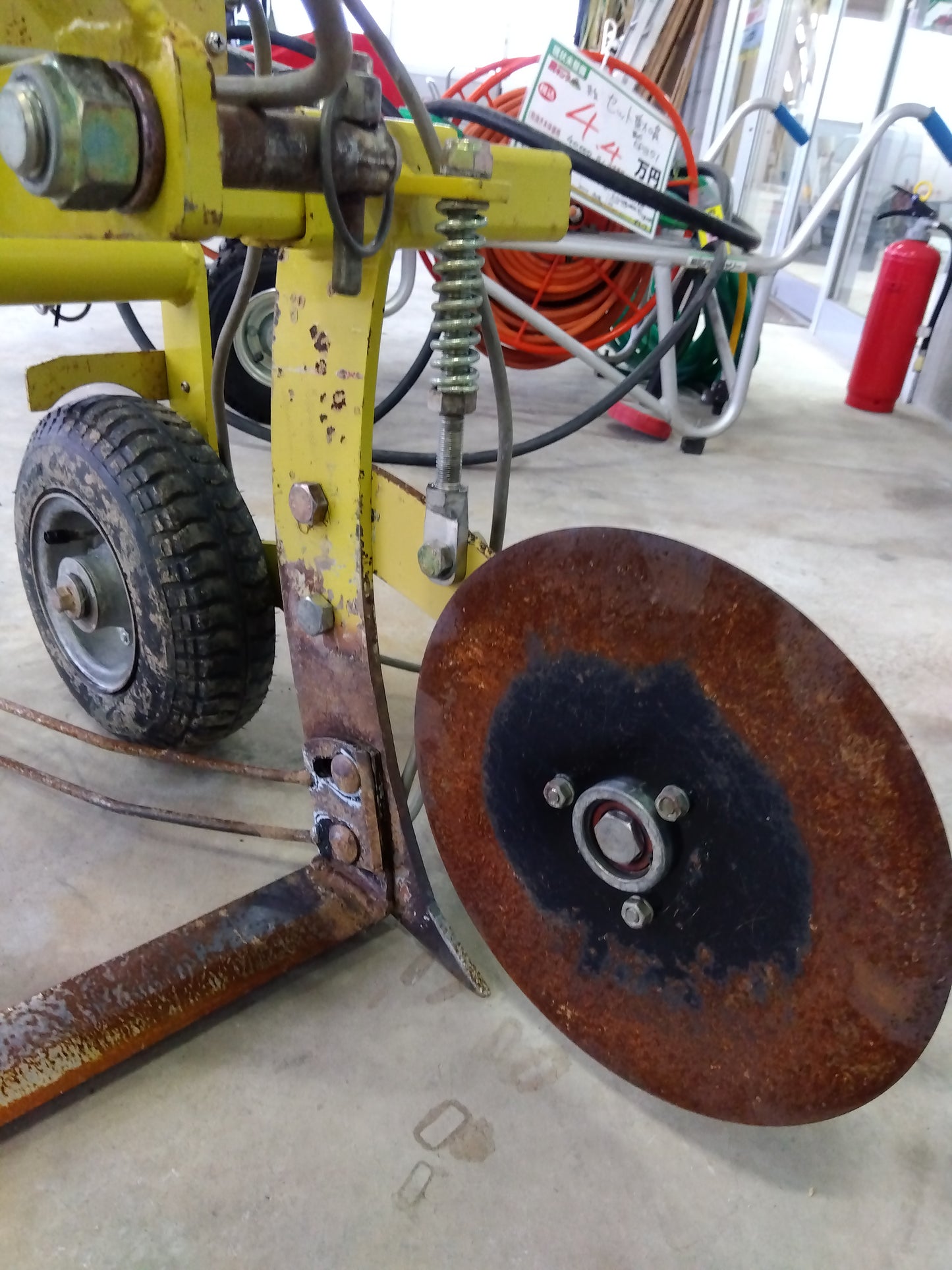 訓子府工業 中古 玉ねぎ根切機 KRC-4E【山形店 9561】