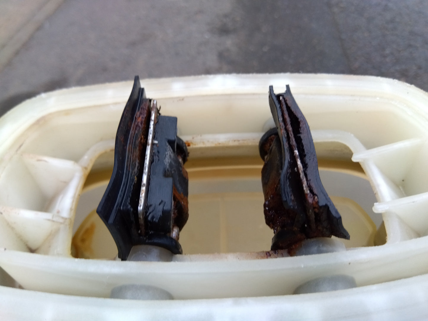 丸山 背負式動力散布機 MDJ61G-26【山形店9544】