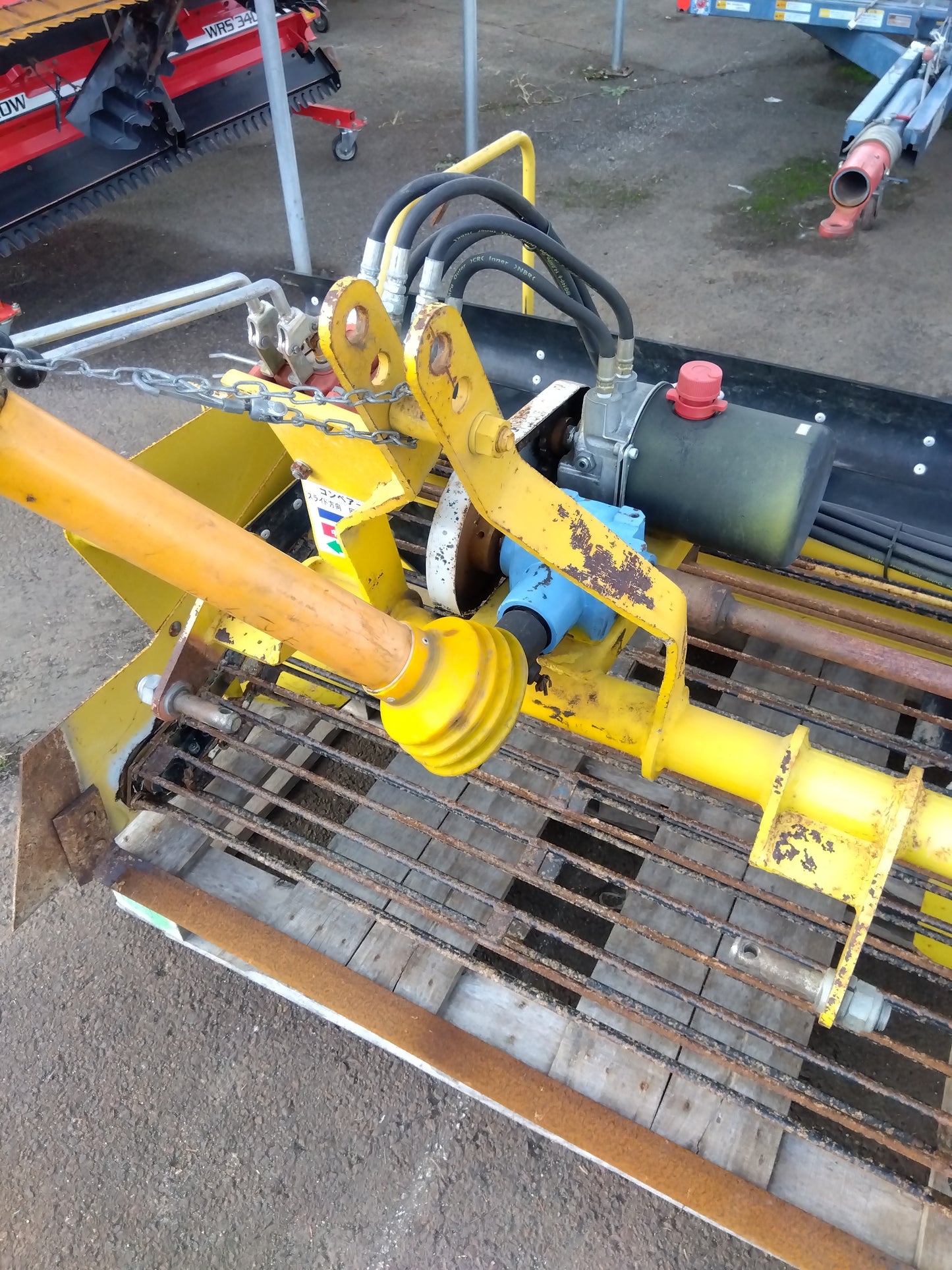 訓子府機械工業 中古 玉ねぎ堀取機（デガー）【山形店 9560】