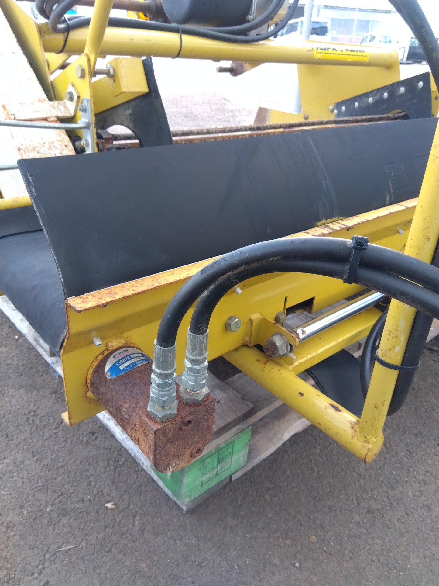 訓子府機械工業 中古 玉ねぎ堀取機（デガー）【山形店 9560】