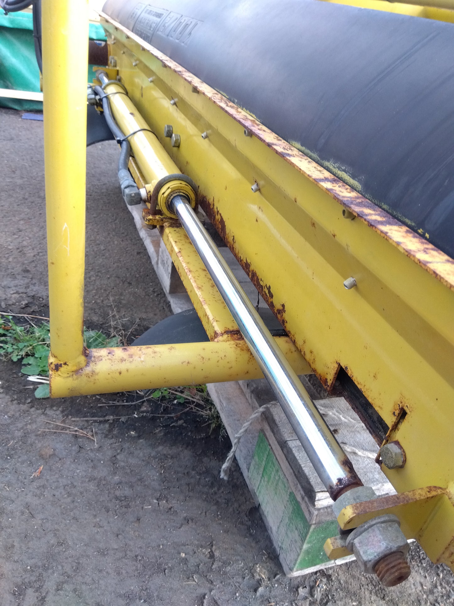 訓子府機械工業 中古 玉ねぎ堀取機（デガー）【山形店 9560】