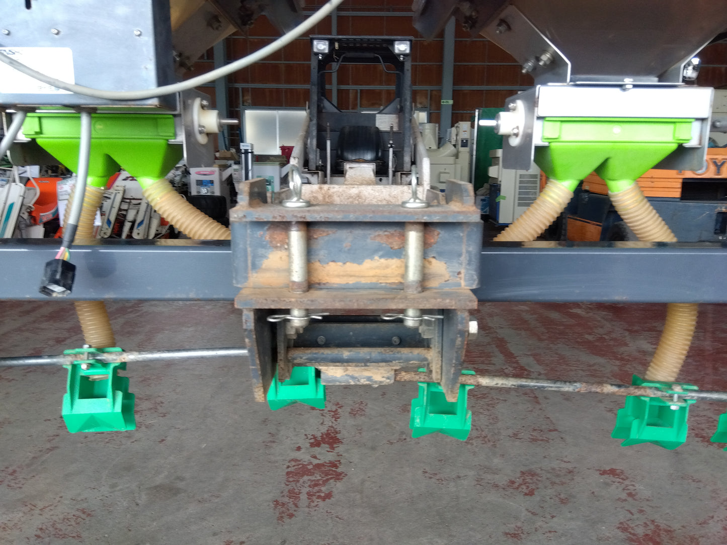 タイショー　中古　グランドソワー　UH140R　「宮城店　2512PM」