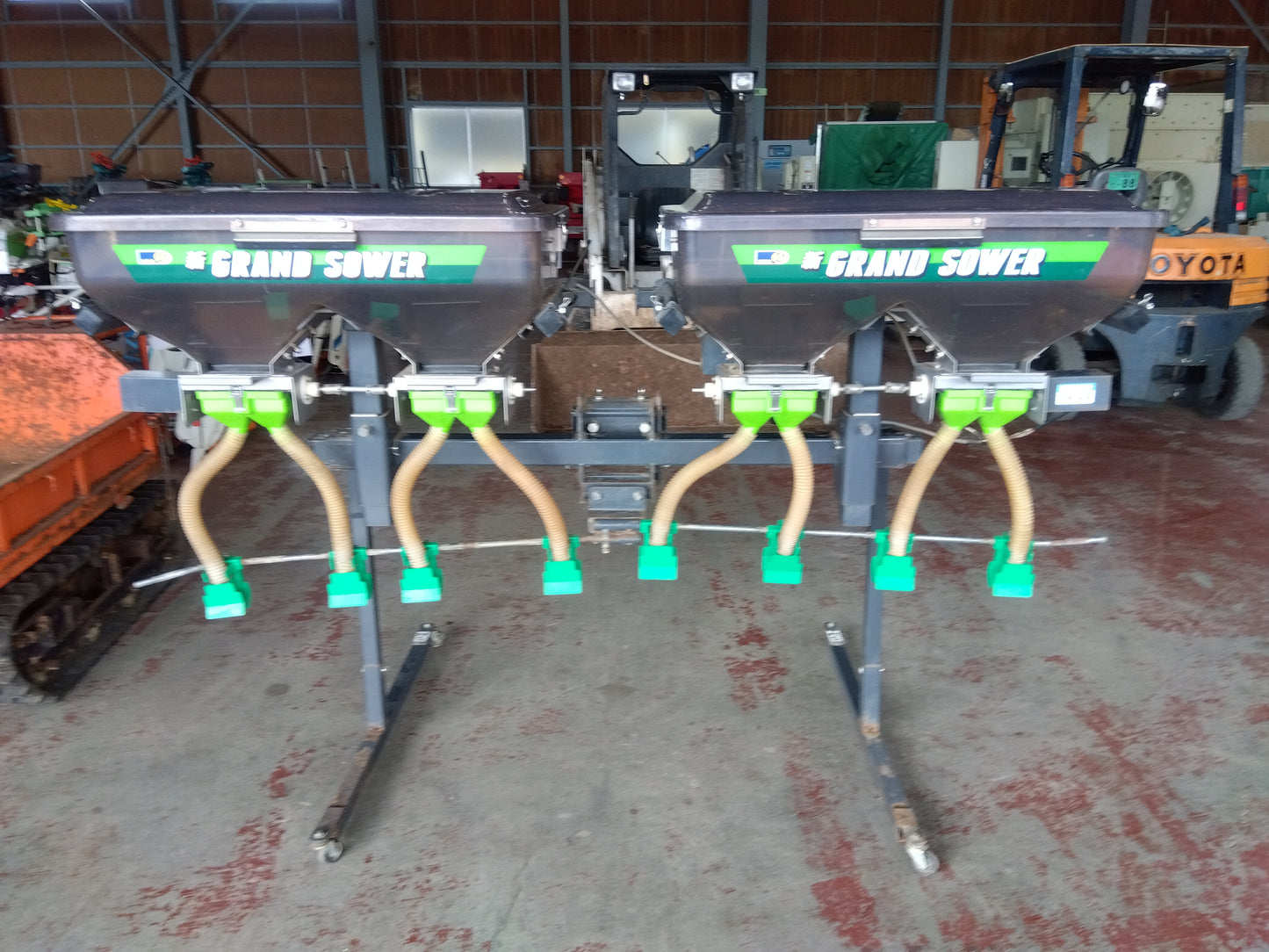 タイショー　中古　グランドソワー　UH140R　「宮城店　2512PM」