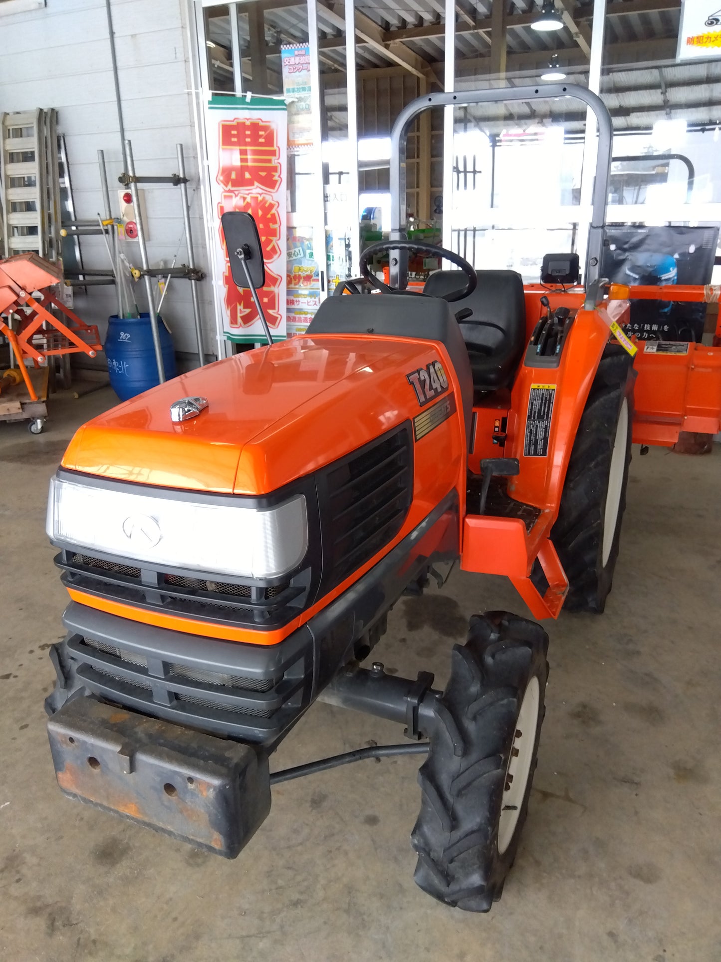 クボタ 中古 トラクター T240 【山形店 9650】