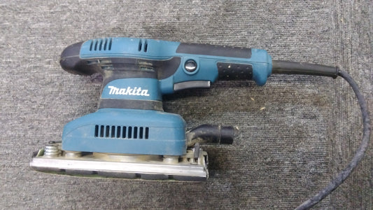 マキタ　中古　電動サンダー　BO3710「岩手店183」