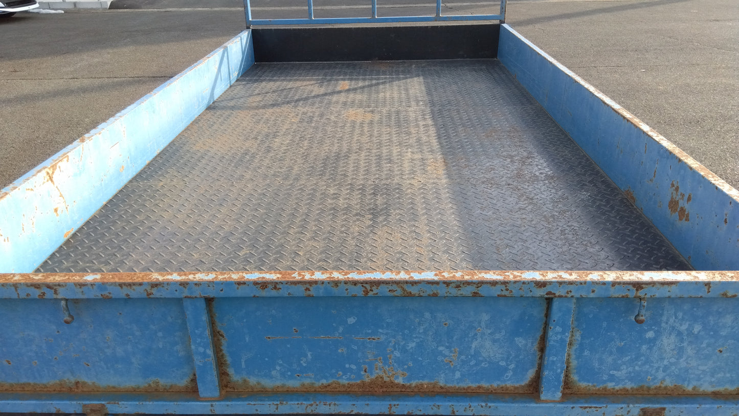 三協　中古　トレーラー　型式不明　「岩手店230」