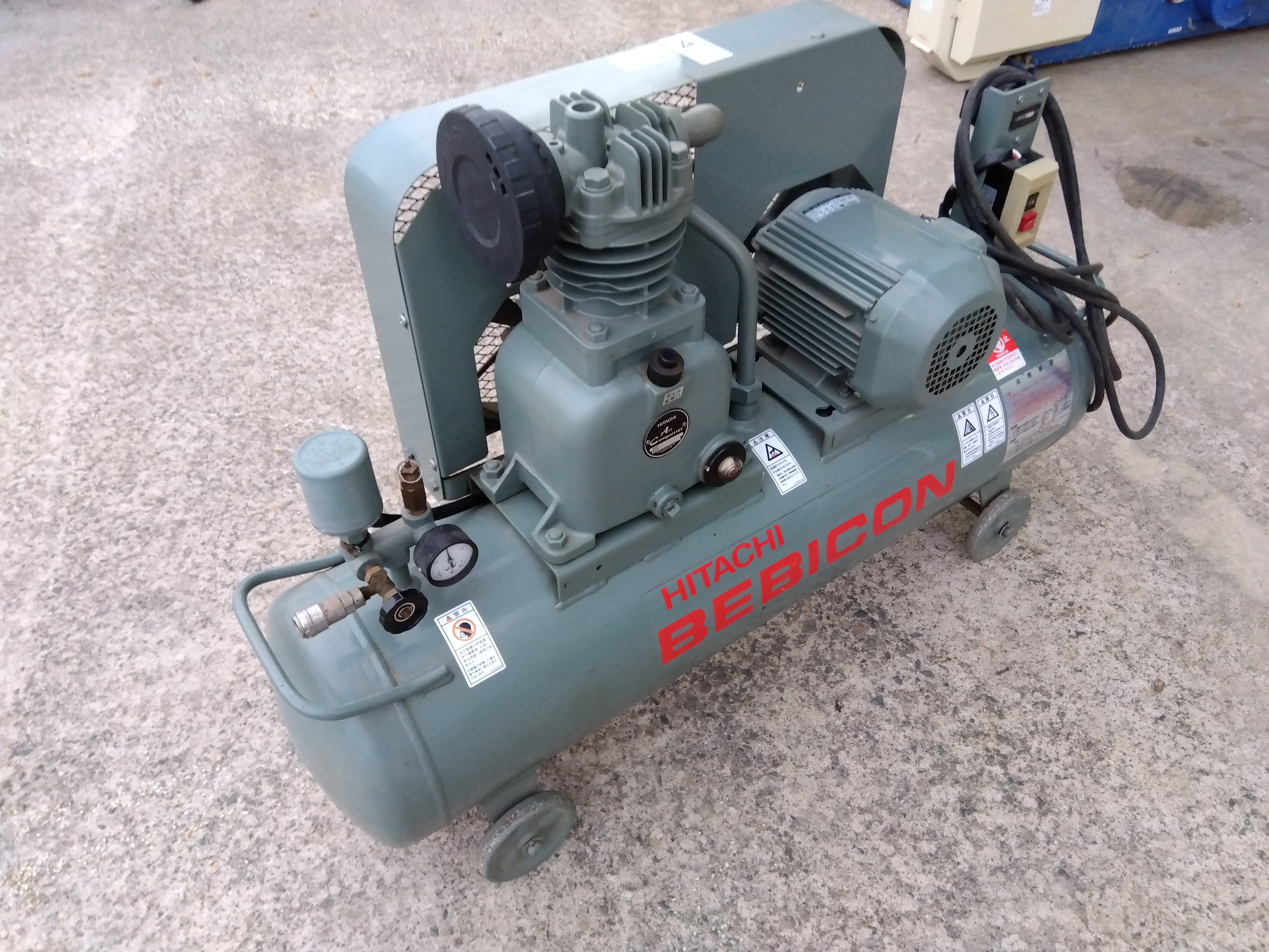 日立 エアーコンプレッサー・ベビコン 1.5P-9.5VD5【山形店9702】 – 農