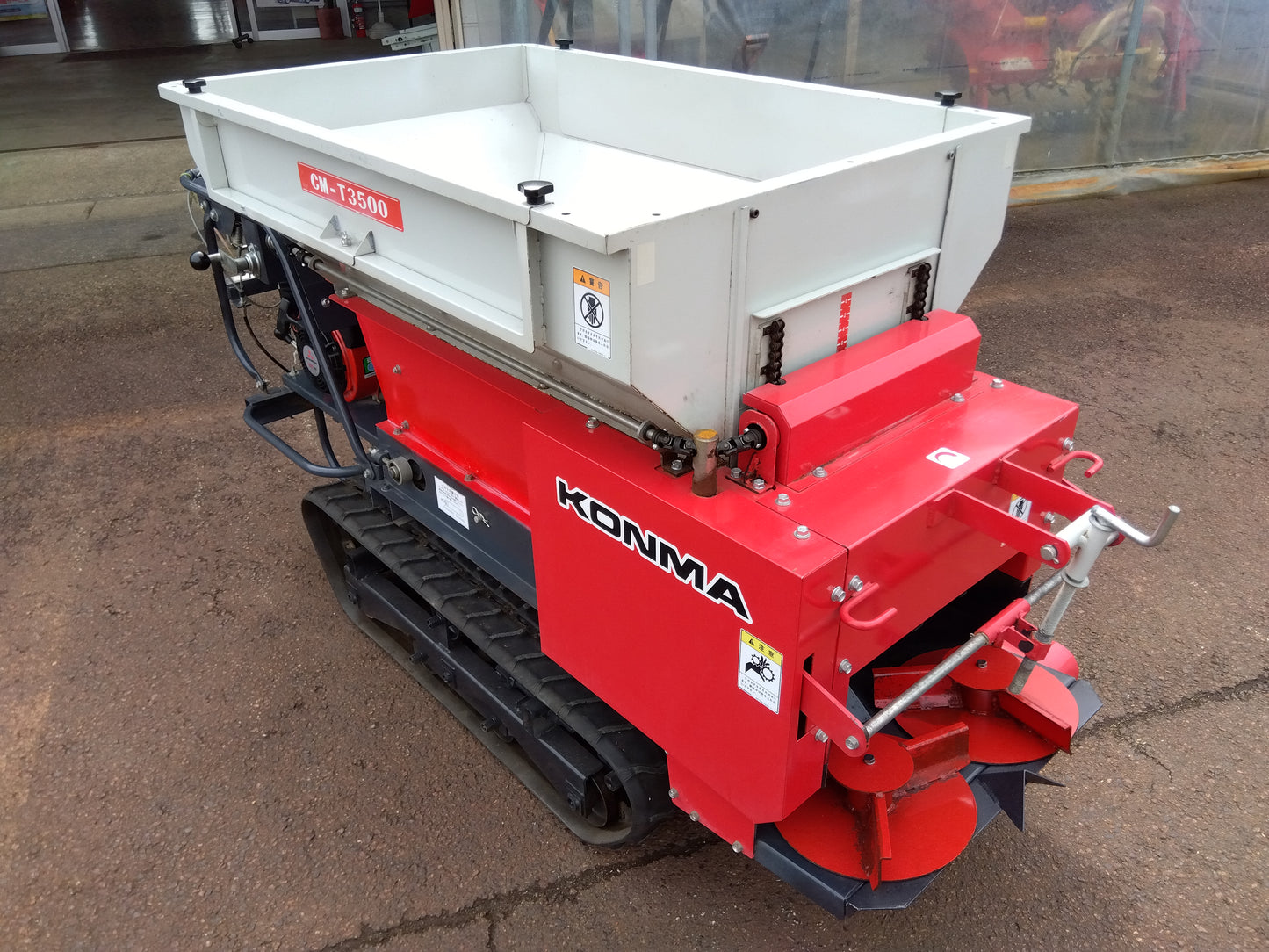 コンマ製作所 堆肥散布機 CM-T3500【山形店9718】