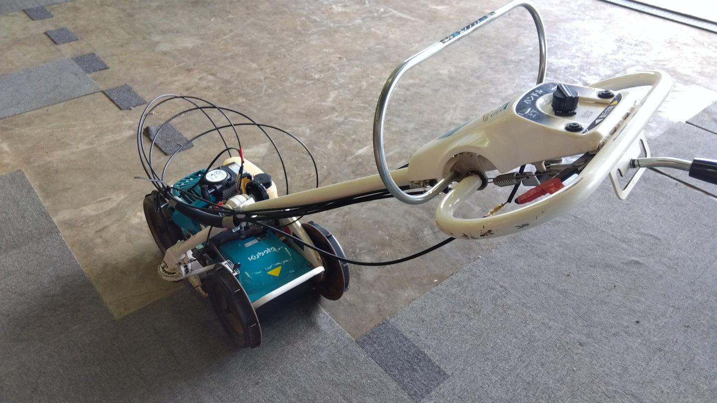 【ジャンク品】クボタ　中古　自走式畔草刈機　GC-K300D　「岩手店279」