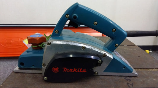マキタ　中古　電気カンナ　1900B　「岩手店182」