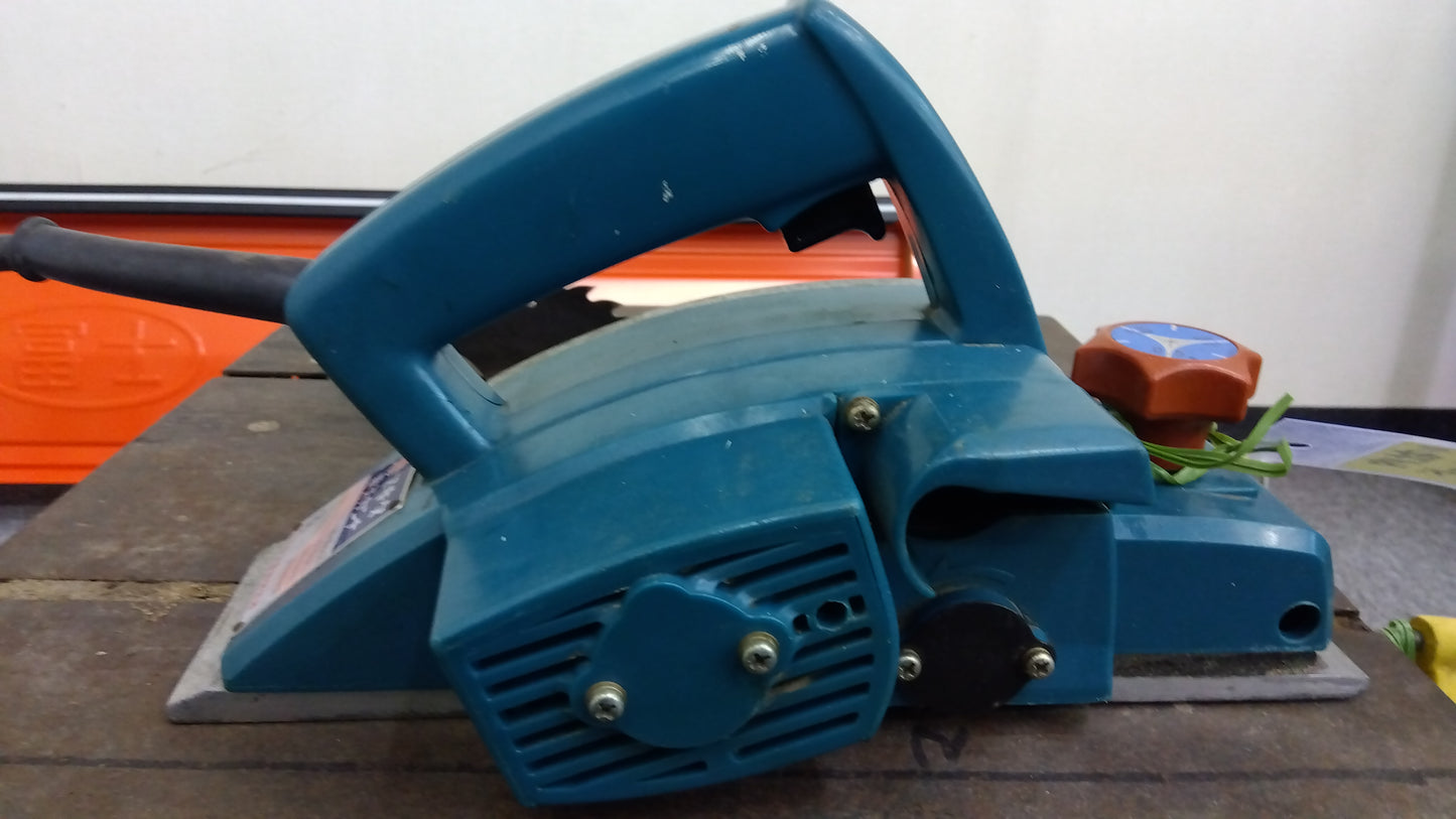 マキタ　中古　電気カンナ　1900B　「岩手店182」