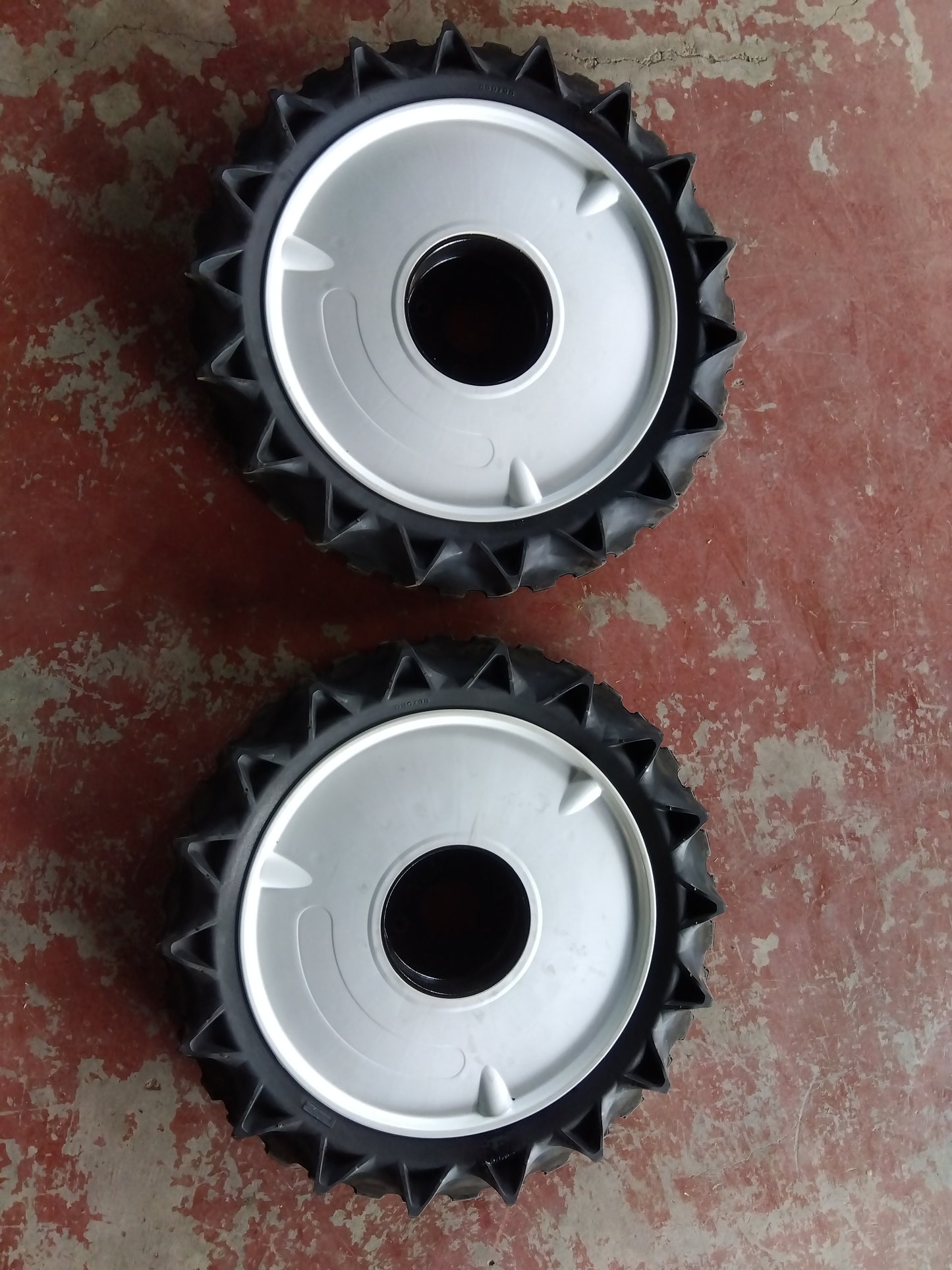 クボタ 田植機  前タイヤ 2本1セット  『宮城店2722』P