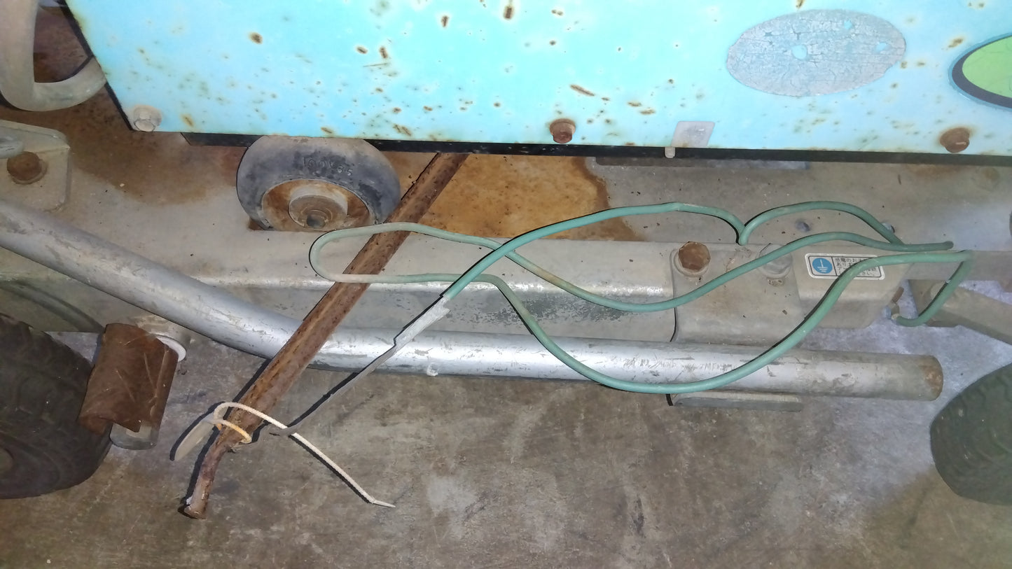 ヤンマー　中古　発電機（投光機付き）　YDG300VS -5E　「岩手店328」