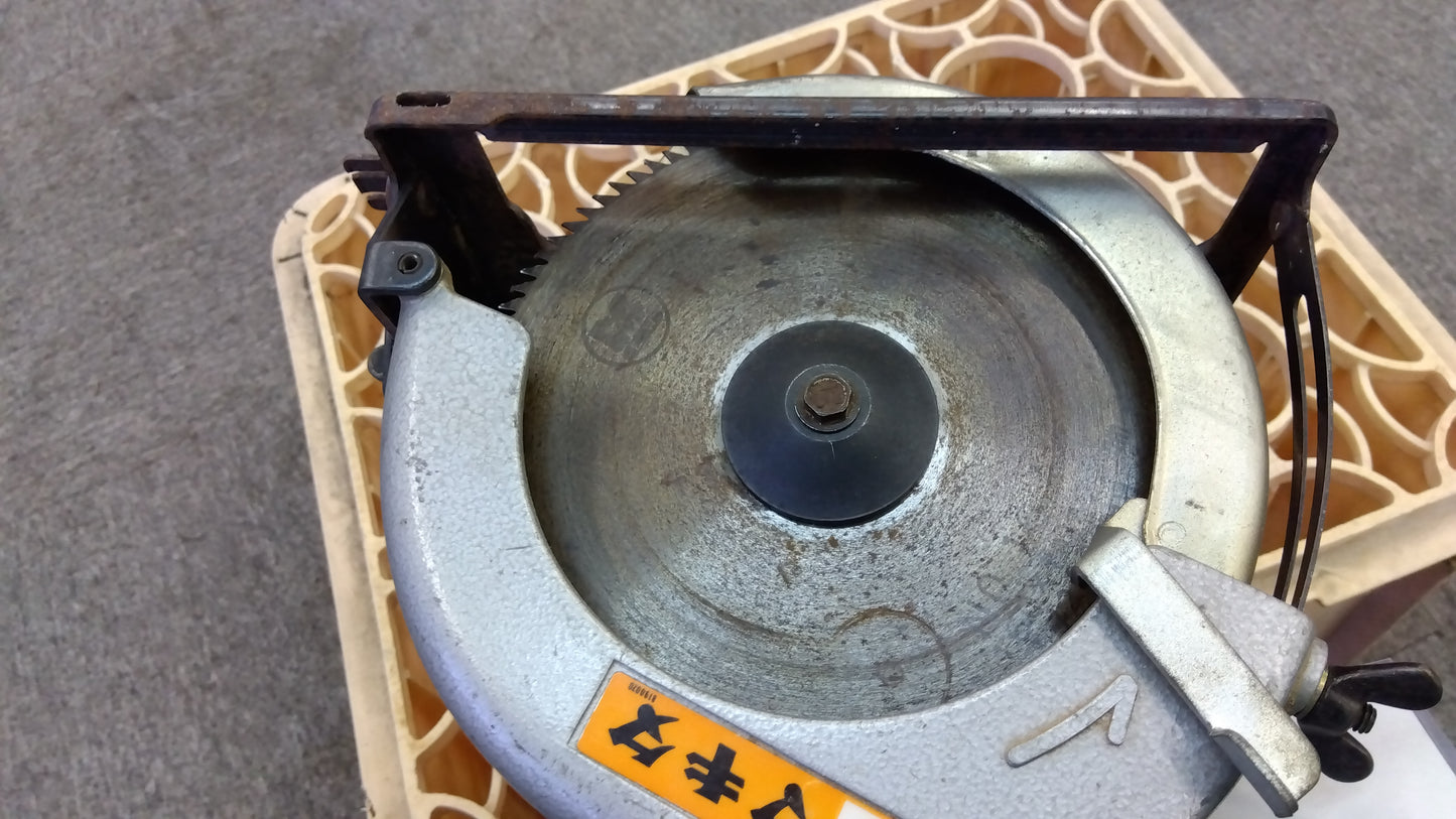 マキタ　中古　電動丸ノコ　5601N　「岩手店181」