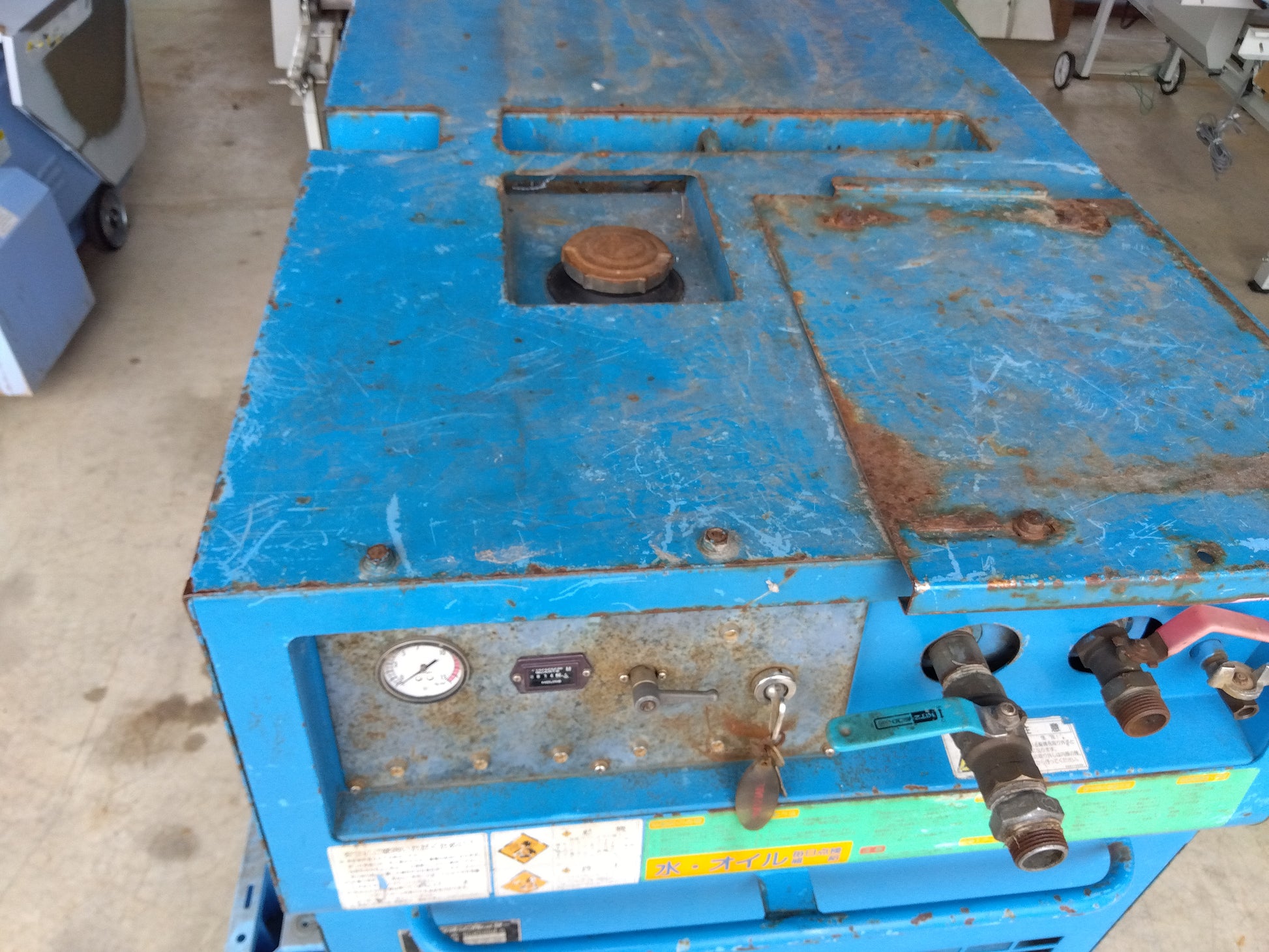 小松製作所 中古 エンジンコンプレッサー EC25SSB 「山形店9867」 – 農 