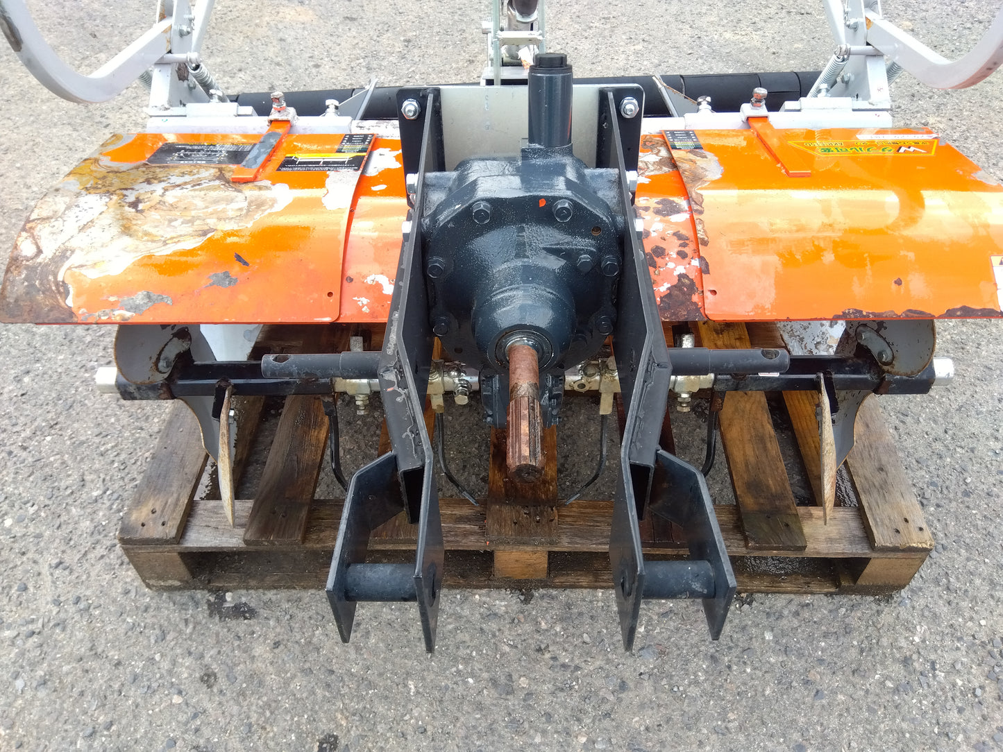 アグリアタッチ研究所　中古　平高うね整形ロータリ　AKR-E15D
