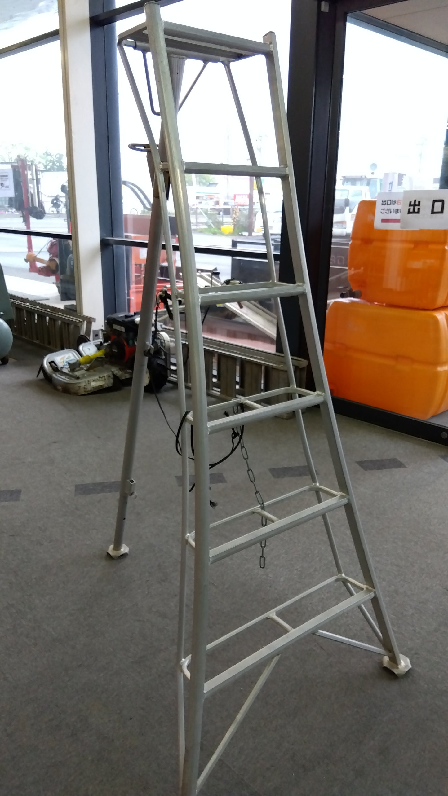 メーカー型式不明　中古　三脚　約1.7m（2）　「岩手店455」