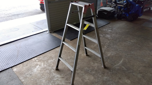 メーカー型式不明　中古　脚立　約1.2m　「岩手店288」