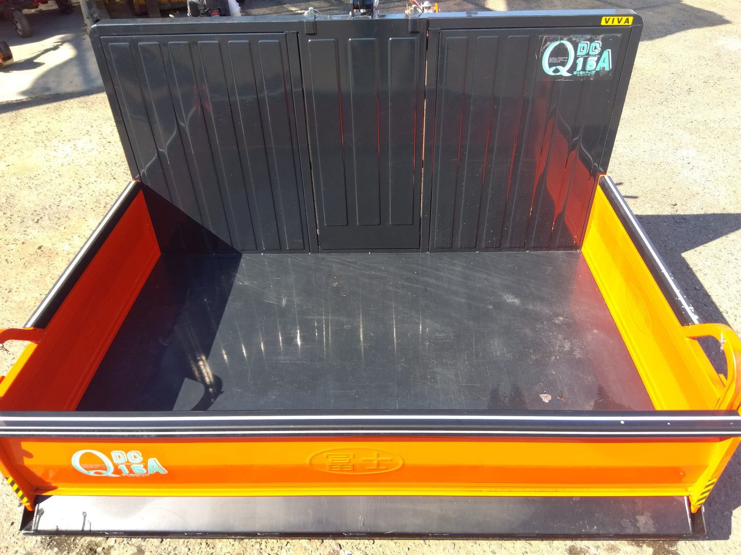 冨士トレーラー　中古　整地キャリア　DCQ15A