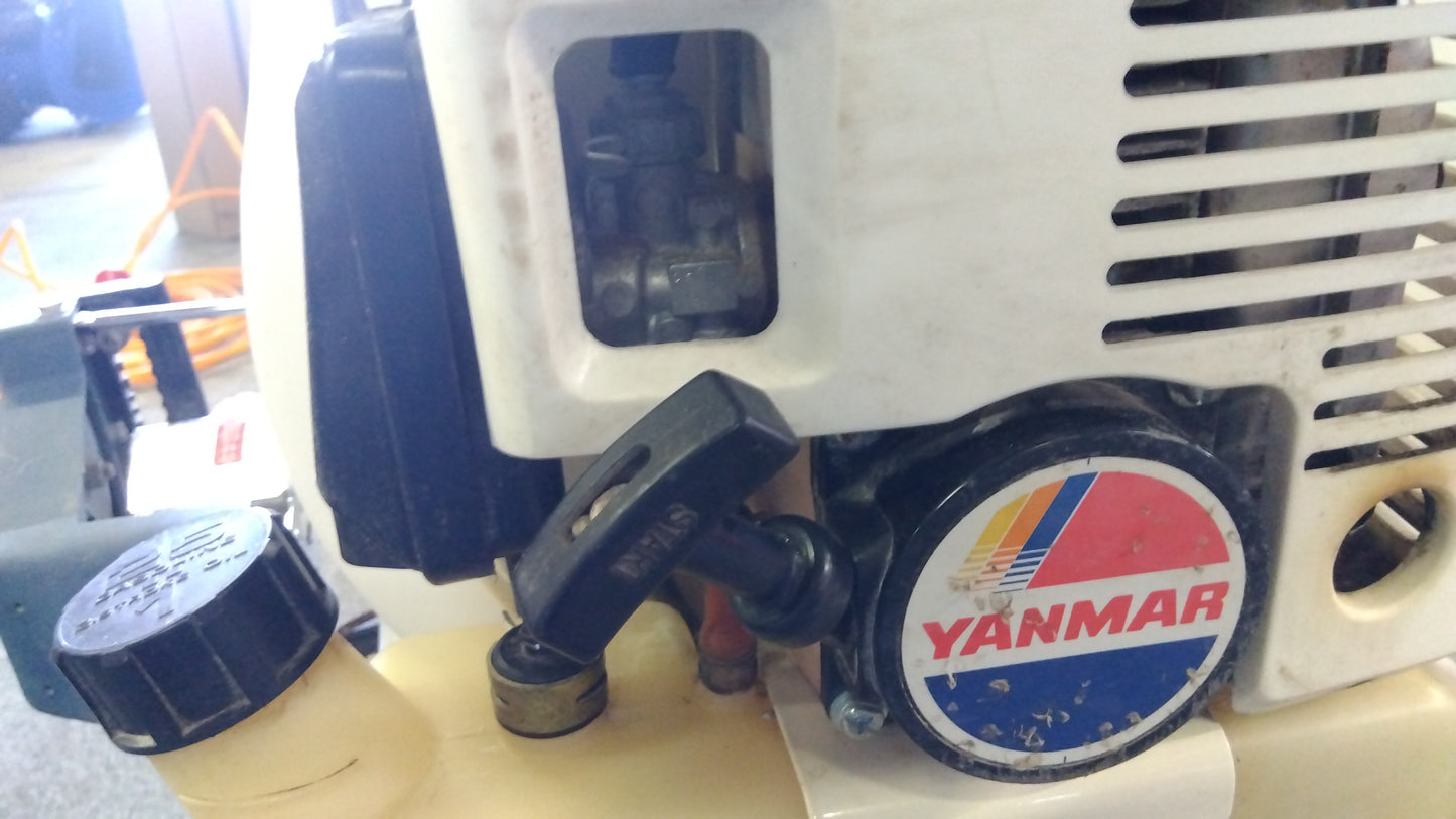 ヤンマー　中古　動力散布機　FS351　「岩手店441」