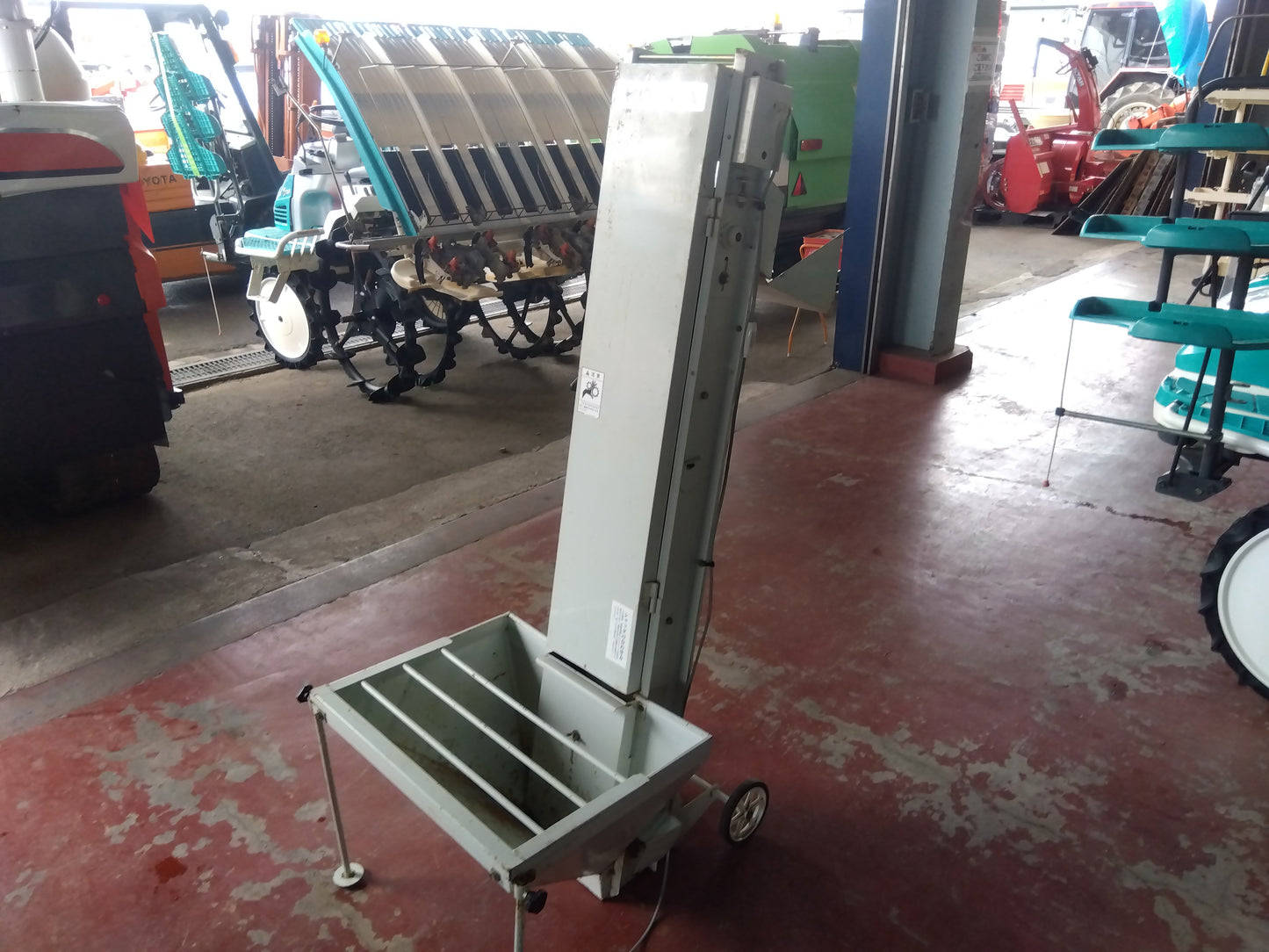 コンマ　中古　土入れ機　BC-P81　【宮城店2969】