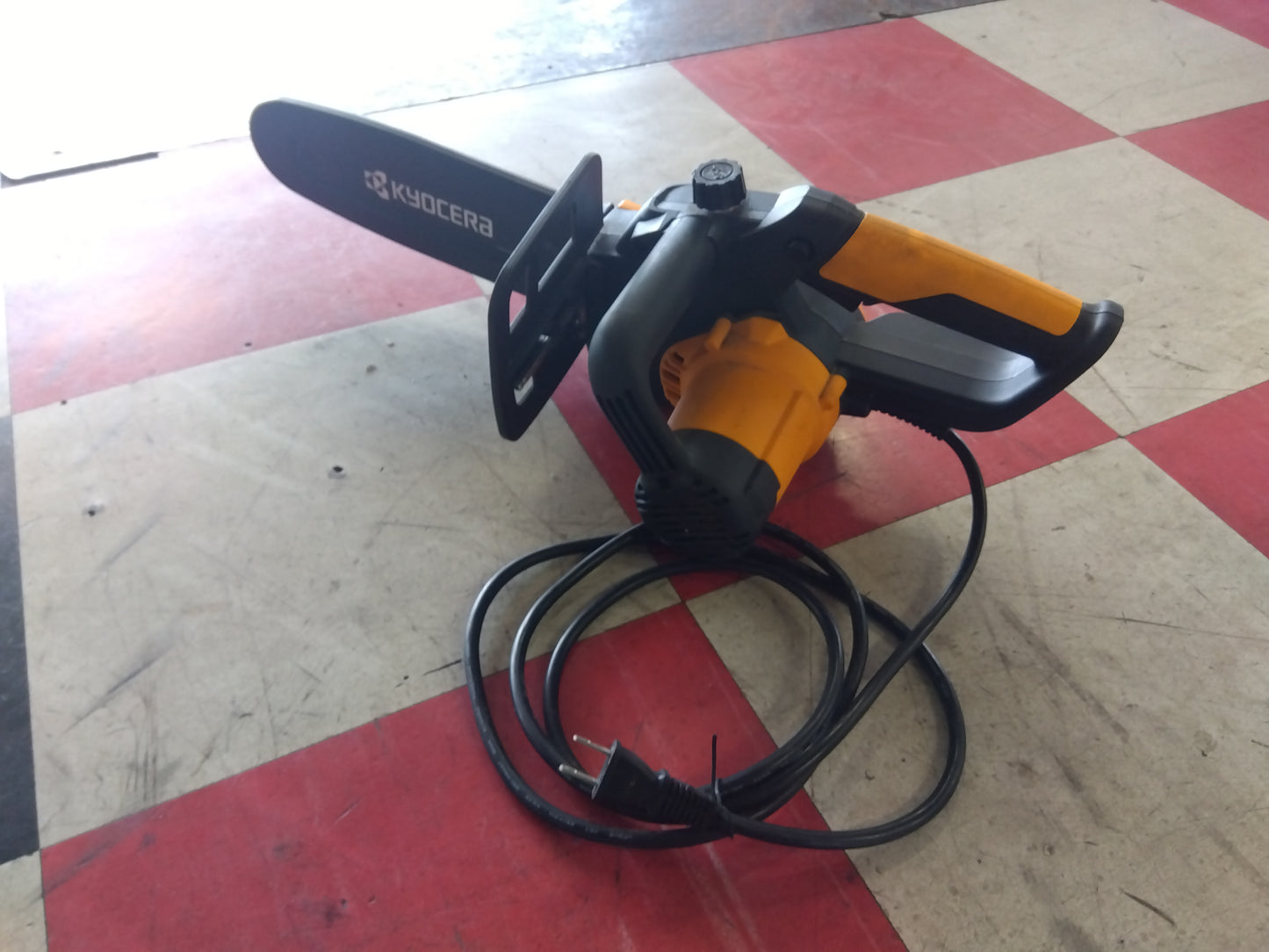 京セラ　中古　チェーンソー　CS-2502
