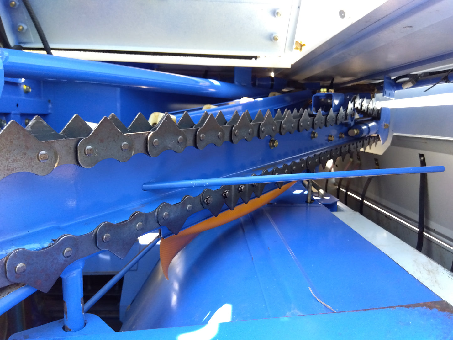 イセキ　コンバイン　HF323G-ZVDW　503.3ｈ　「山形店10142」