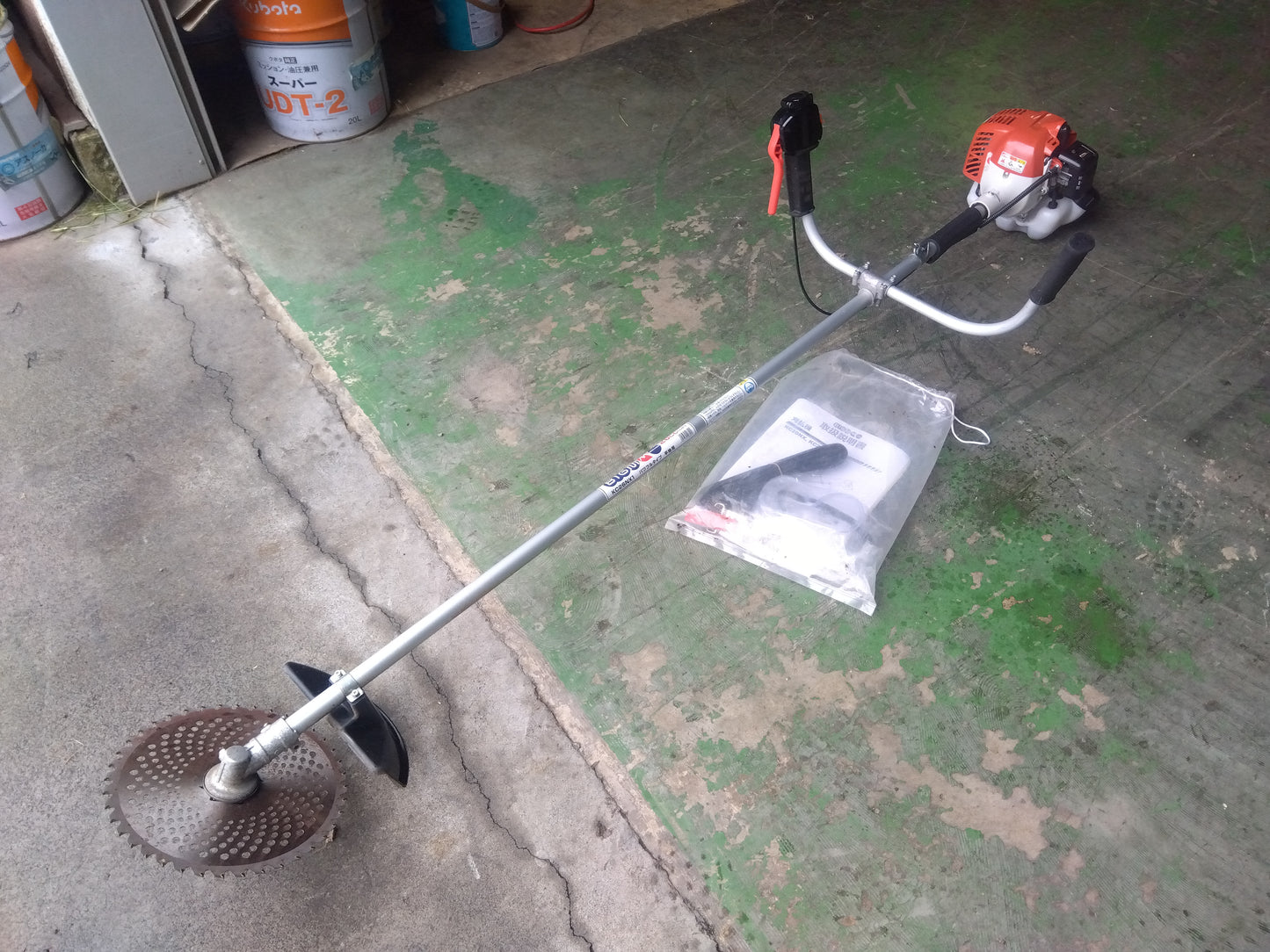 丸山BigM　中古　刈払機　KC26NX1