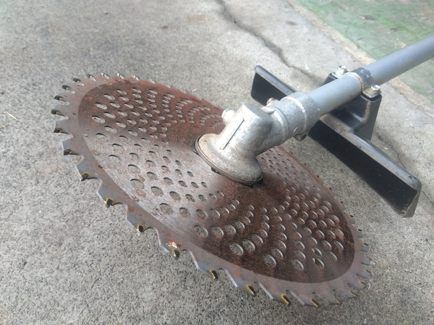丸山BigM　中古　刈払機　KC26NX1
