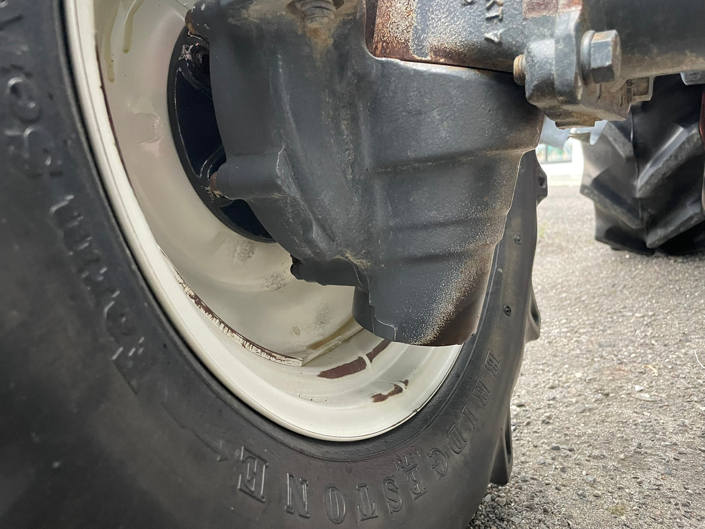 日立(クボタ)　中古　トラクター　30馬力　キャビン　NTX30(KL30)