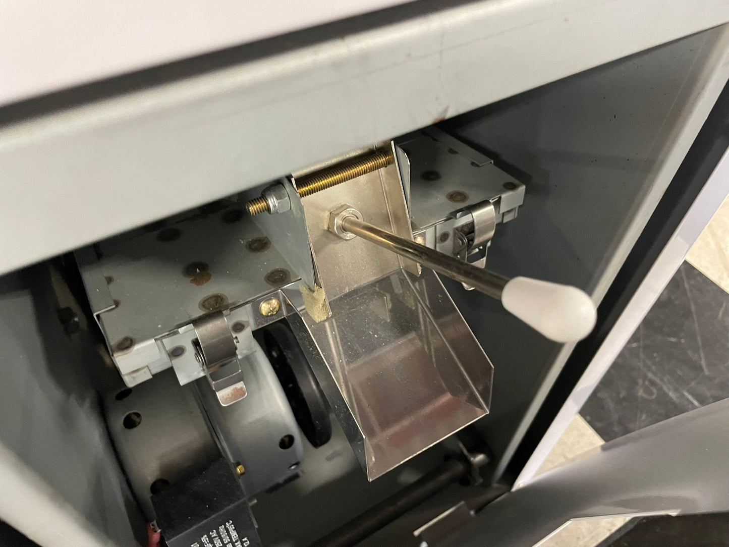 カンリウ　中古　石抜機　ST121