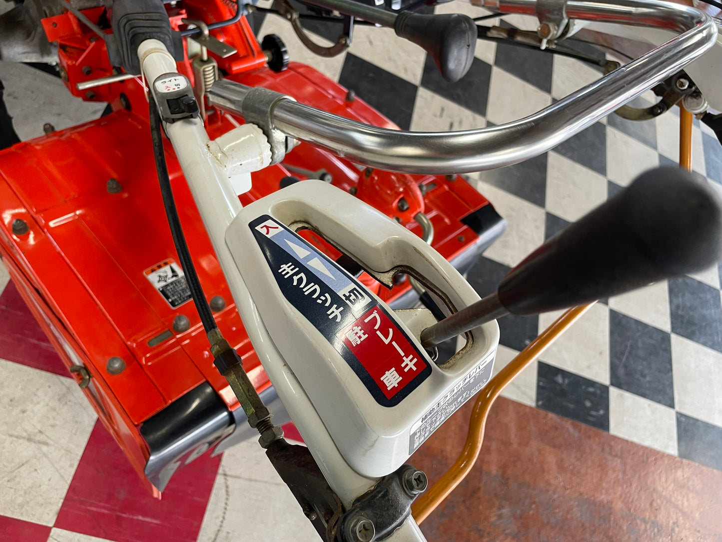 クボタ　中古　耕耘機　9馬力　KRA85