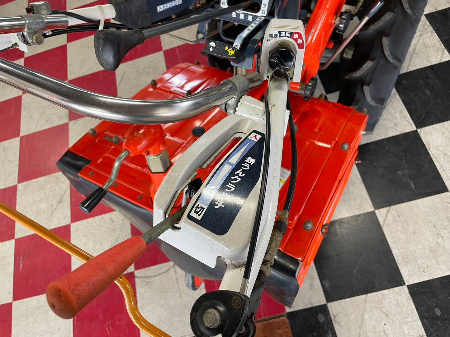 クボタ　中古　耕耘機　9馬力　KRA85