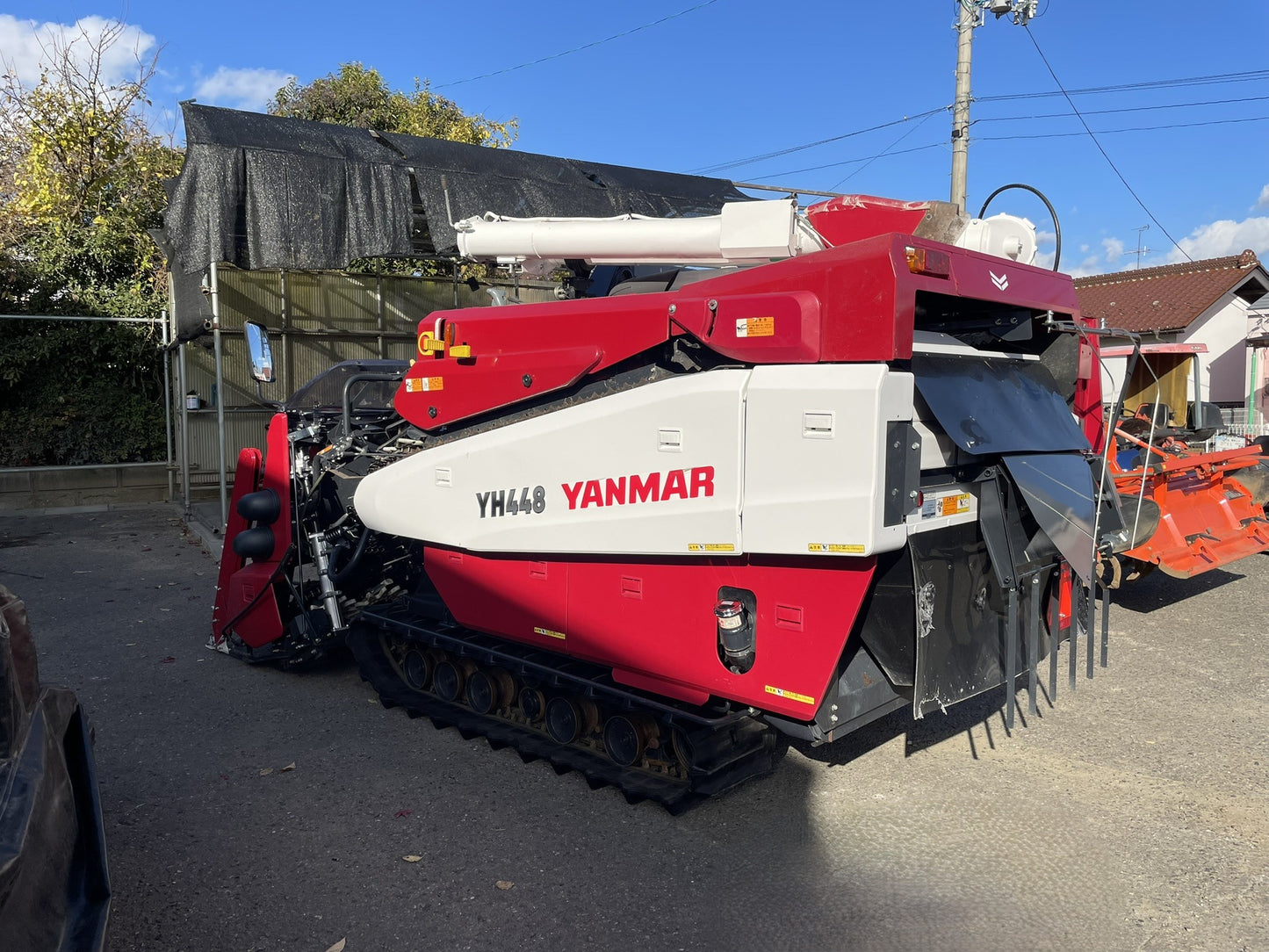 ヤンマー　中古　コンバイン　4条　48馬力　229時間　YH448