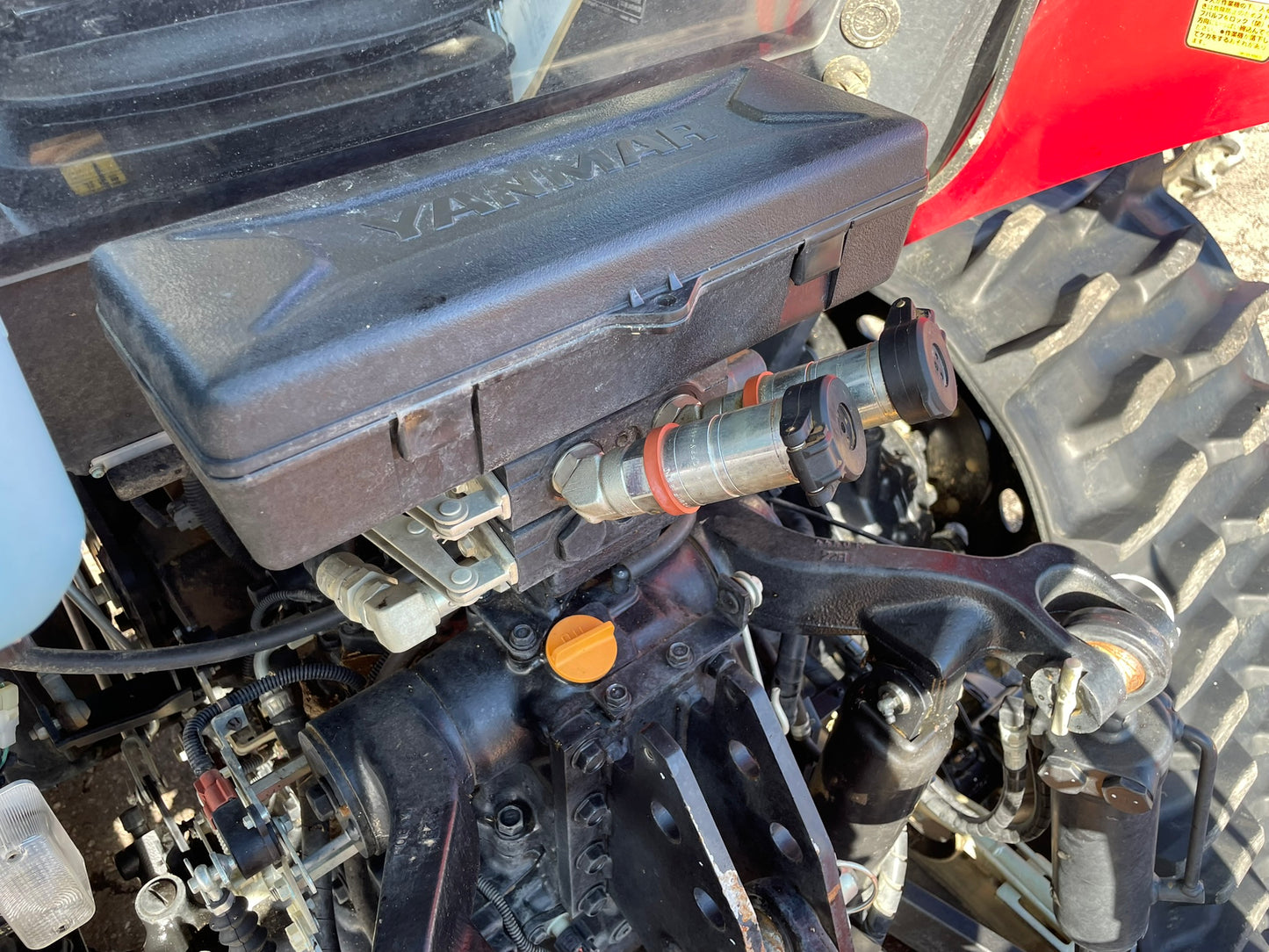 ヤンマー　中古　トラクター　72馬力　デルタ　フロントローダー　327時間　YT472A　