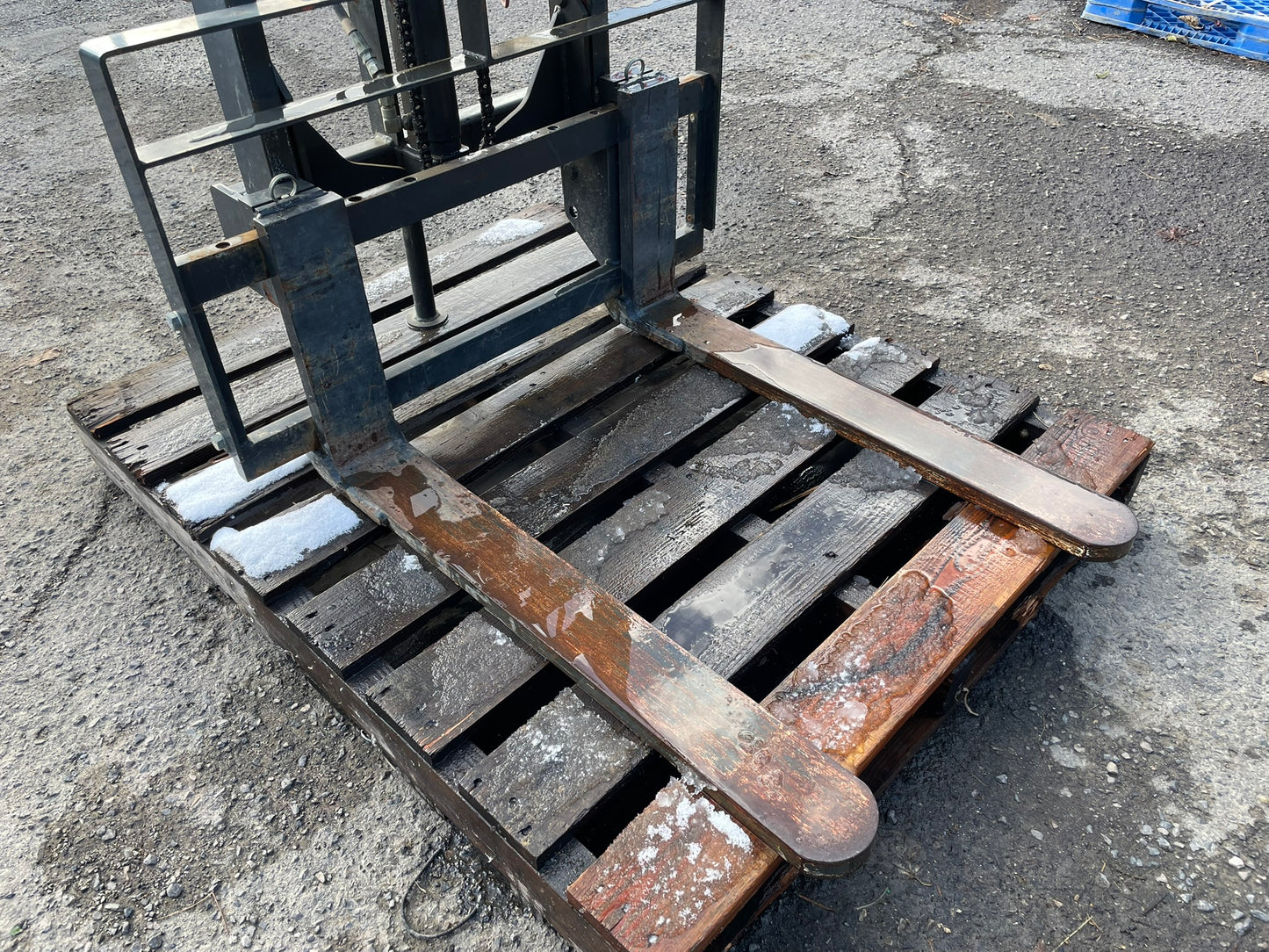 三陽機器　中古　リアリフト　RL302