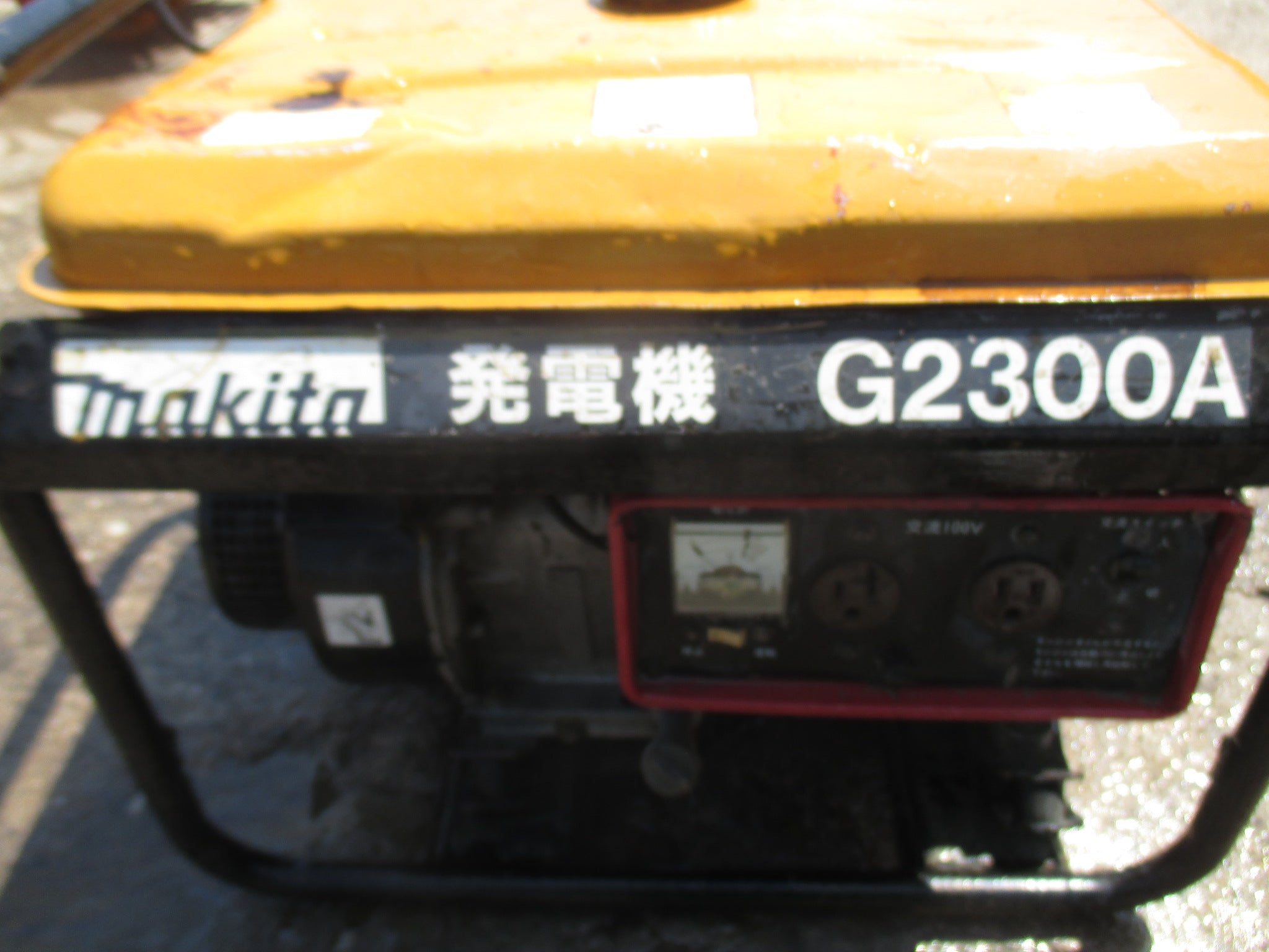 マキタ　発電機　G2300A