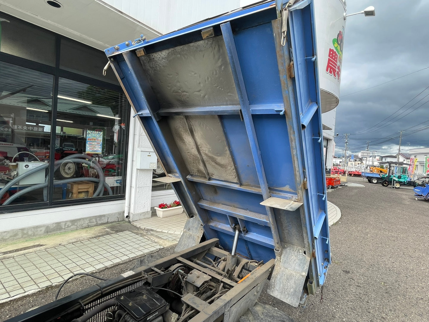 アテックス　中古　運搬車　油圧ダンプ　SL610