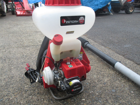 ゼノア　中古　背負い式動力散布機　MD2000EZ