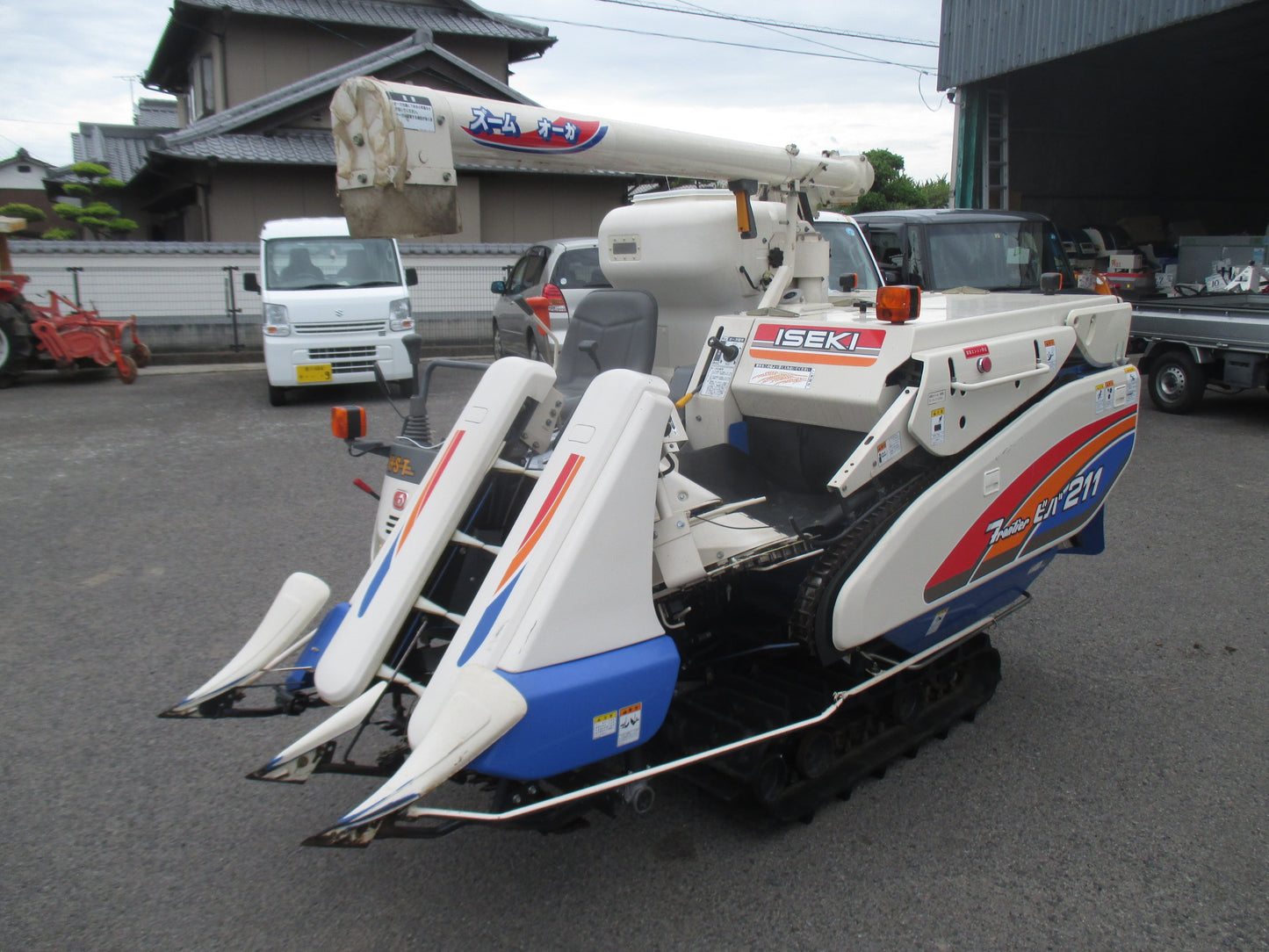 イセキ　中古　コンバイン　HVB211G-EZKHWC