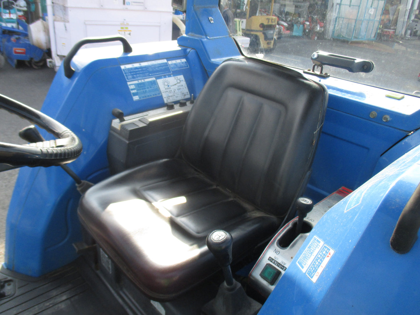 イセキ　中古　トラクター　TA417F-HKWLP