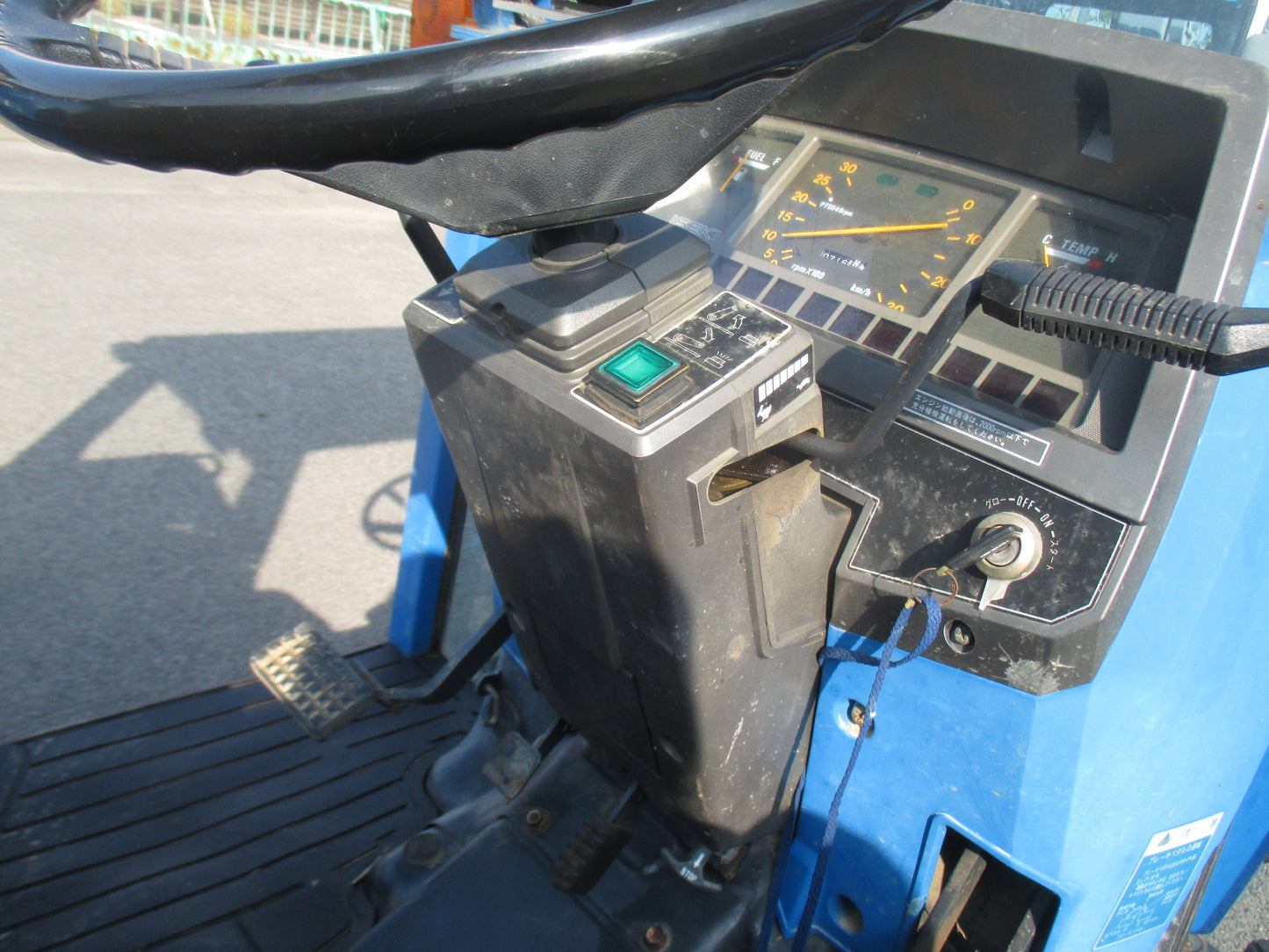 イセキ　中古　トラクター　TA417F-HKWLP