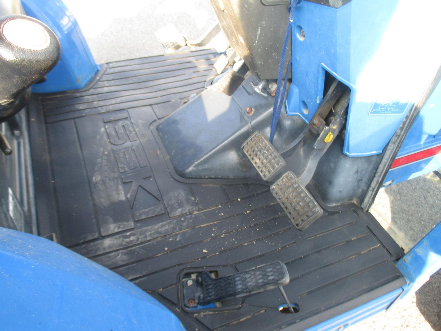 イセキ　中古　トラクター　TA417F-HKWLP