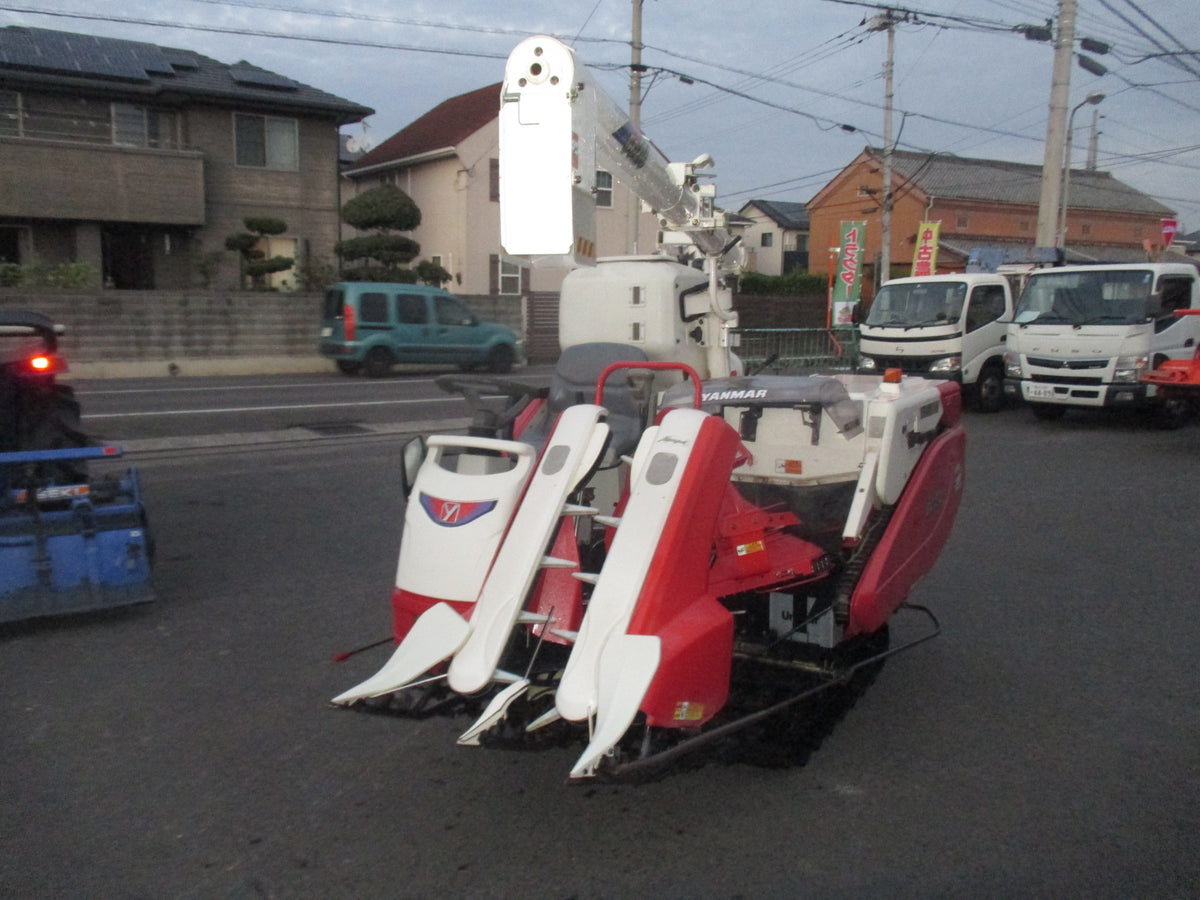 ヤンマー　中古　コンバイン　GC216