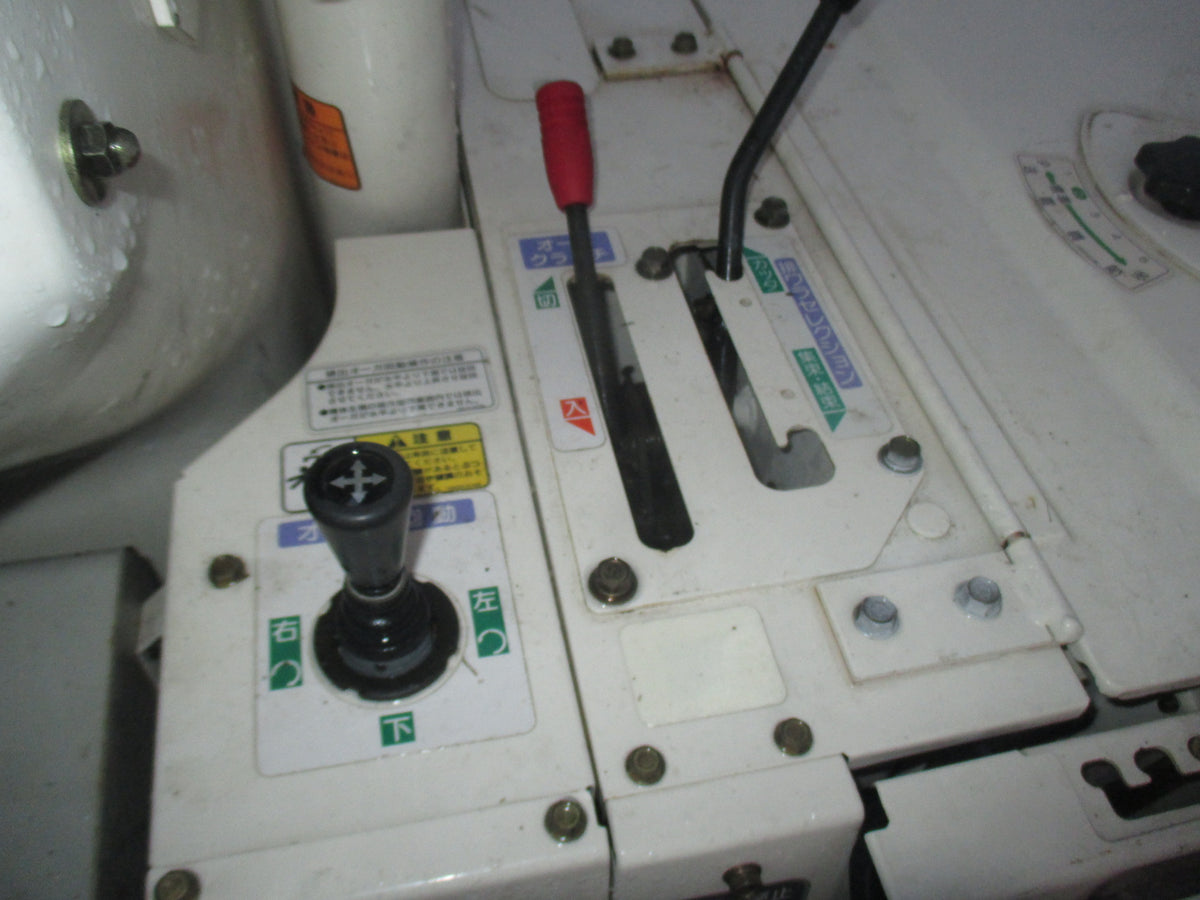 ヤンマー　中古　コンバイン　GC216
