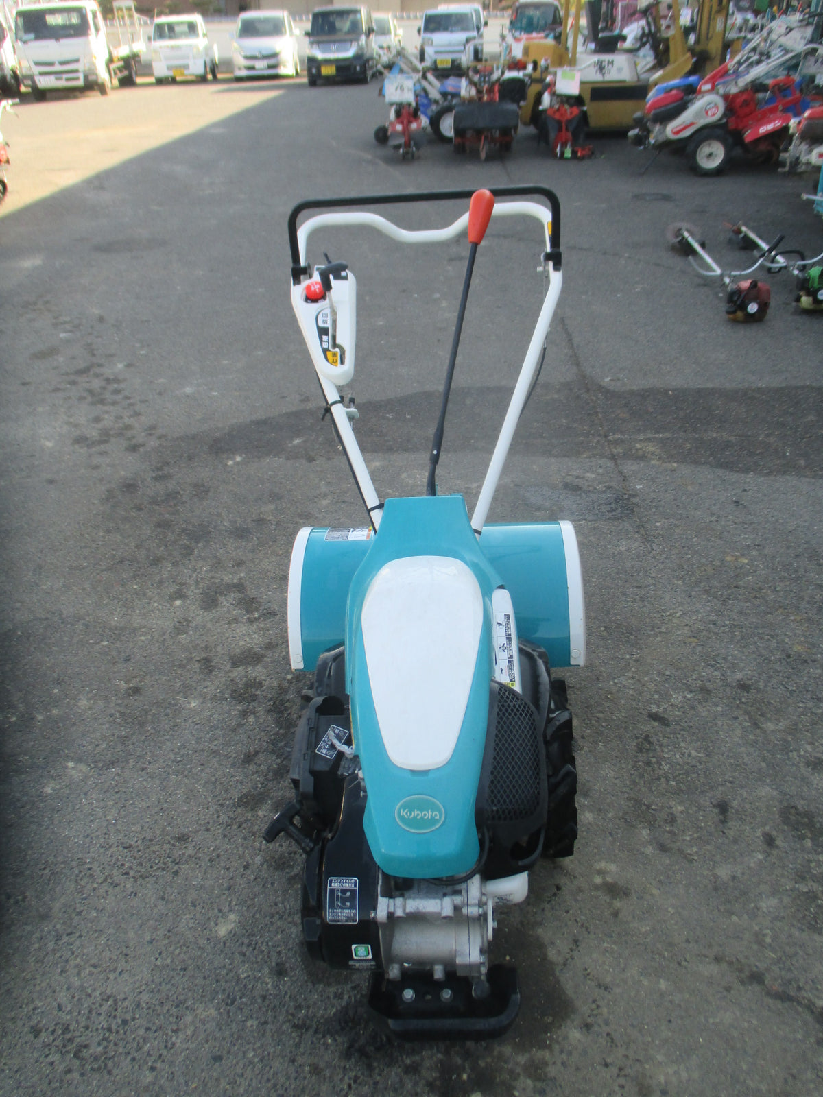 クボタ　中古　耕耘機　TRS60