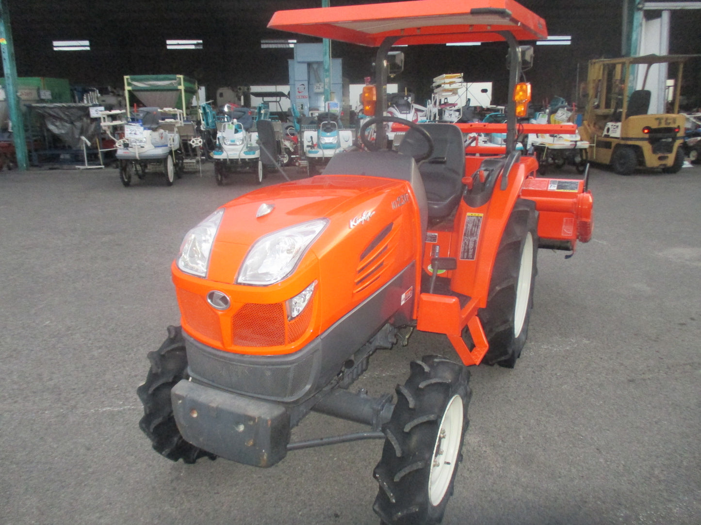 クボタ　中古　トラクター　KT230