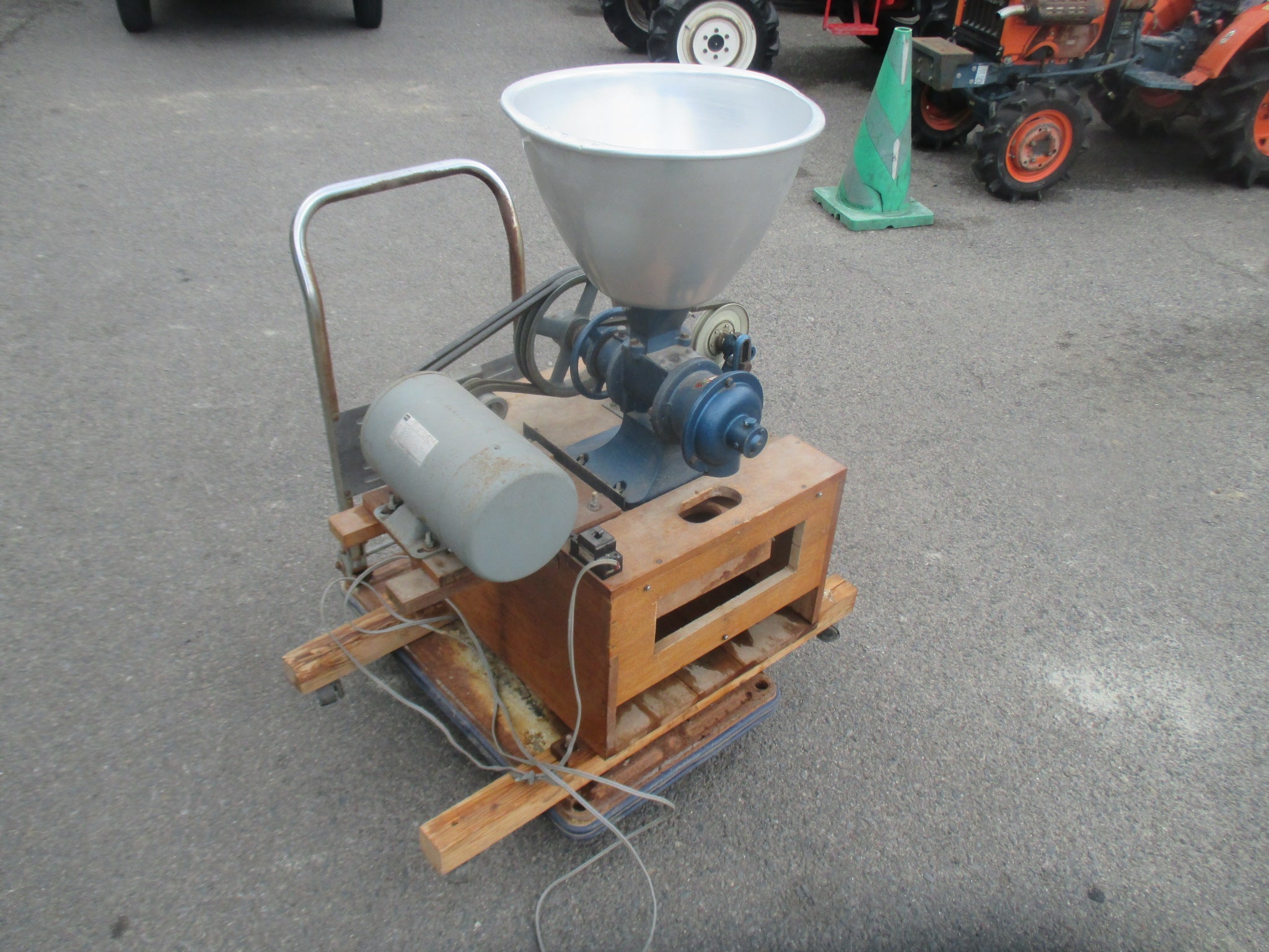 宝田工業 中古 製粉機 C型自動篩付製粉機 – 農キング