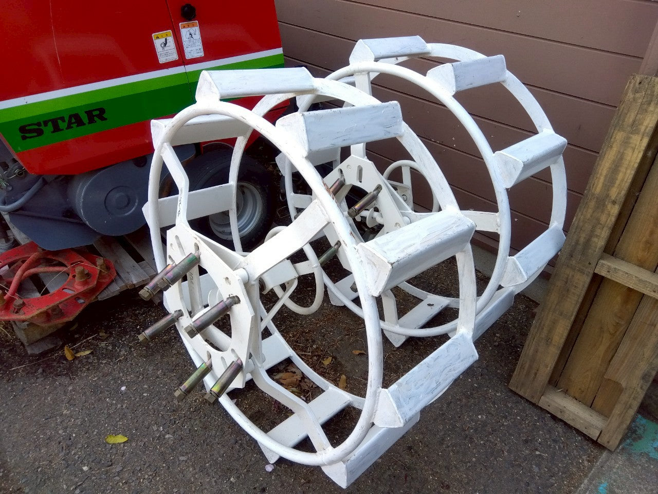 不明　中古　カゴ車輪　12-24